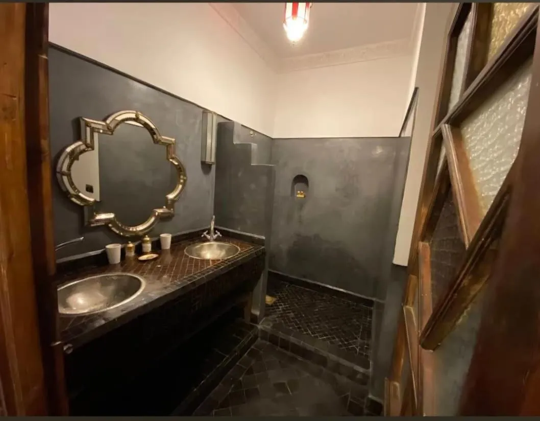 Bathroom in Riad Clefs d'Orient