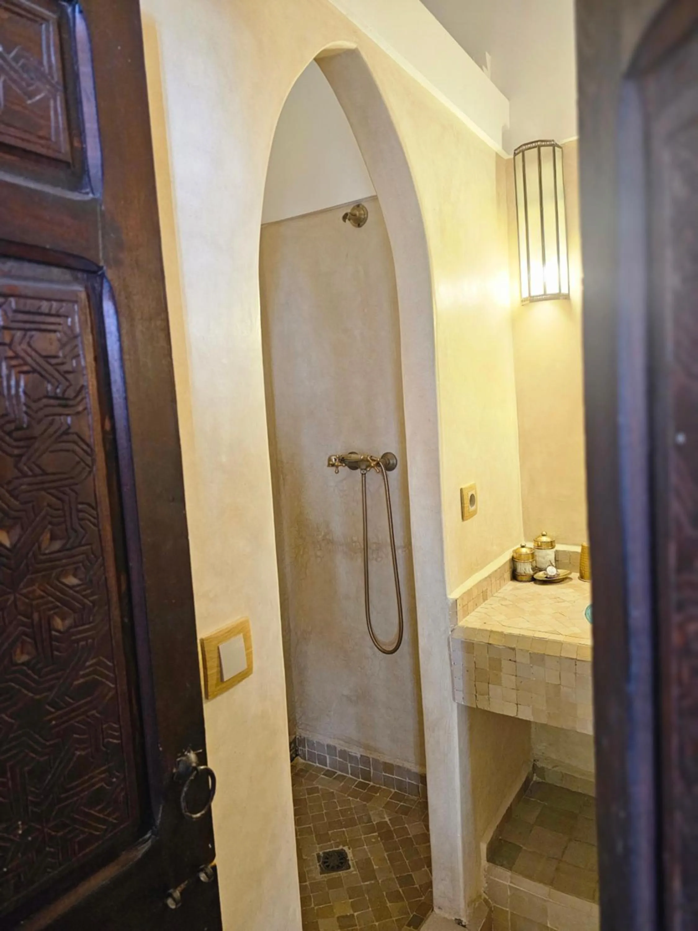 Toilet in Riad Clefs d'Orient