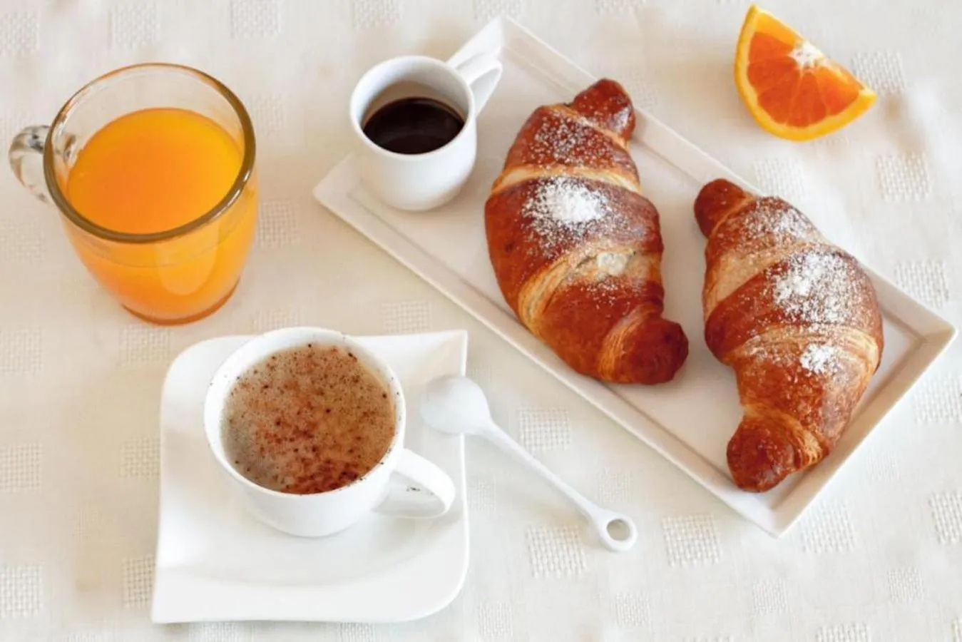 Breakfast in Aiello Suites Milan