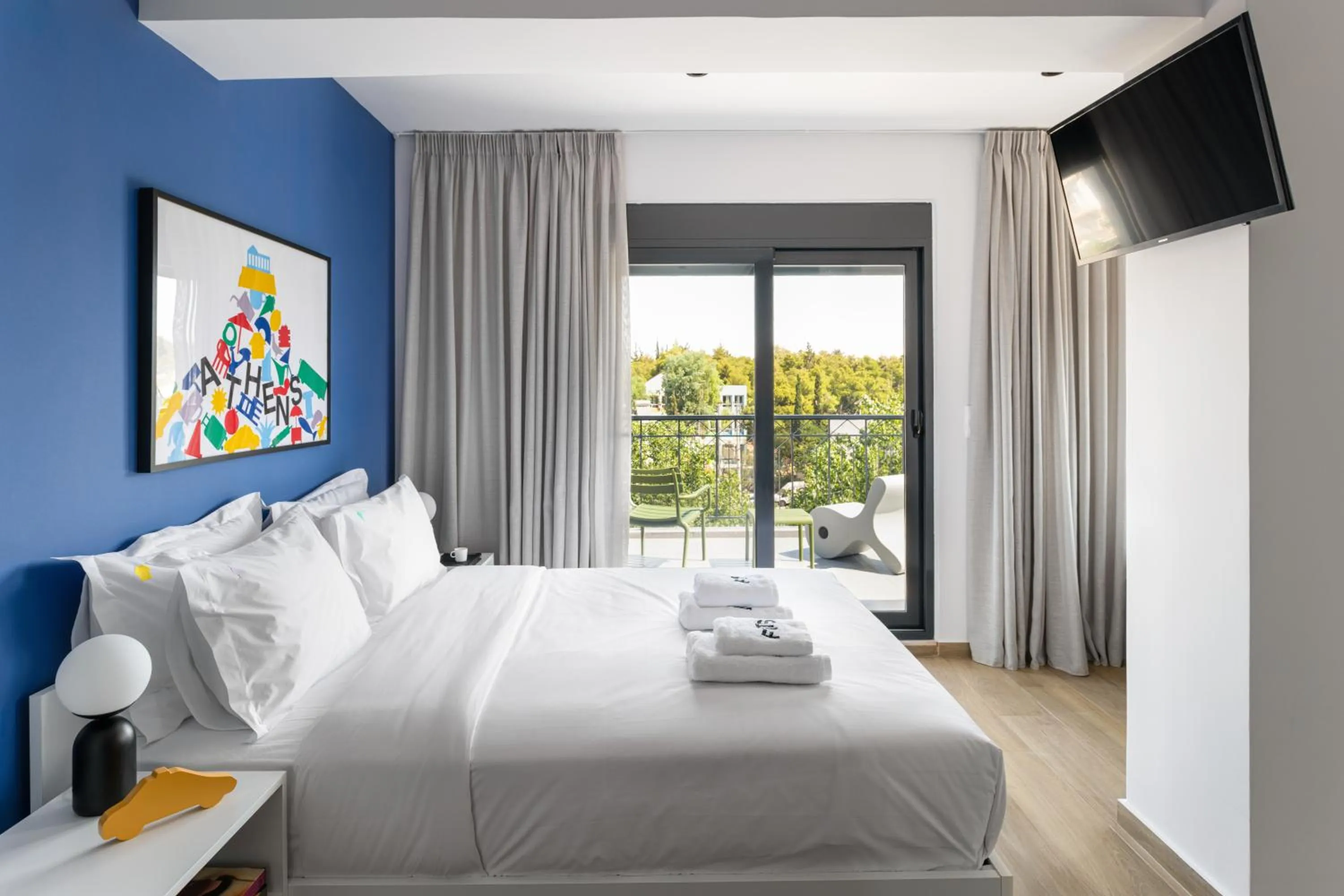 TV and multimedia, Bed in Fits Living