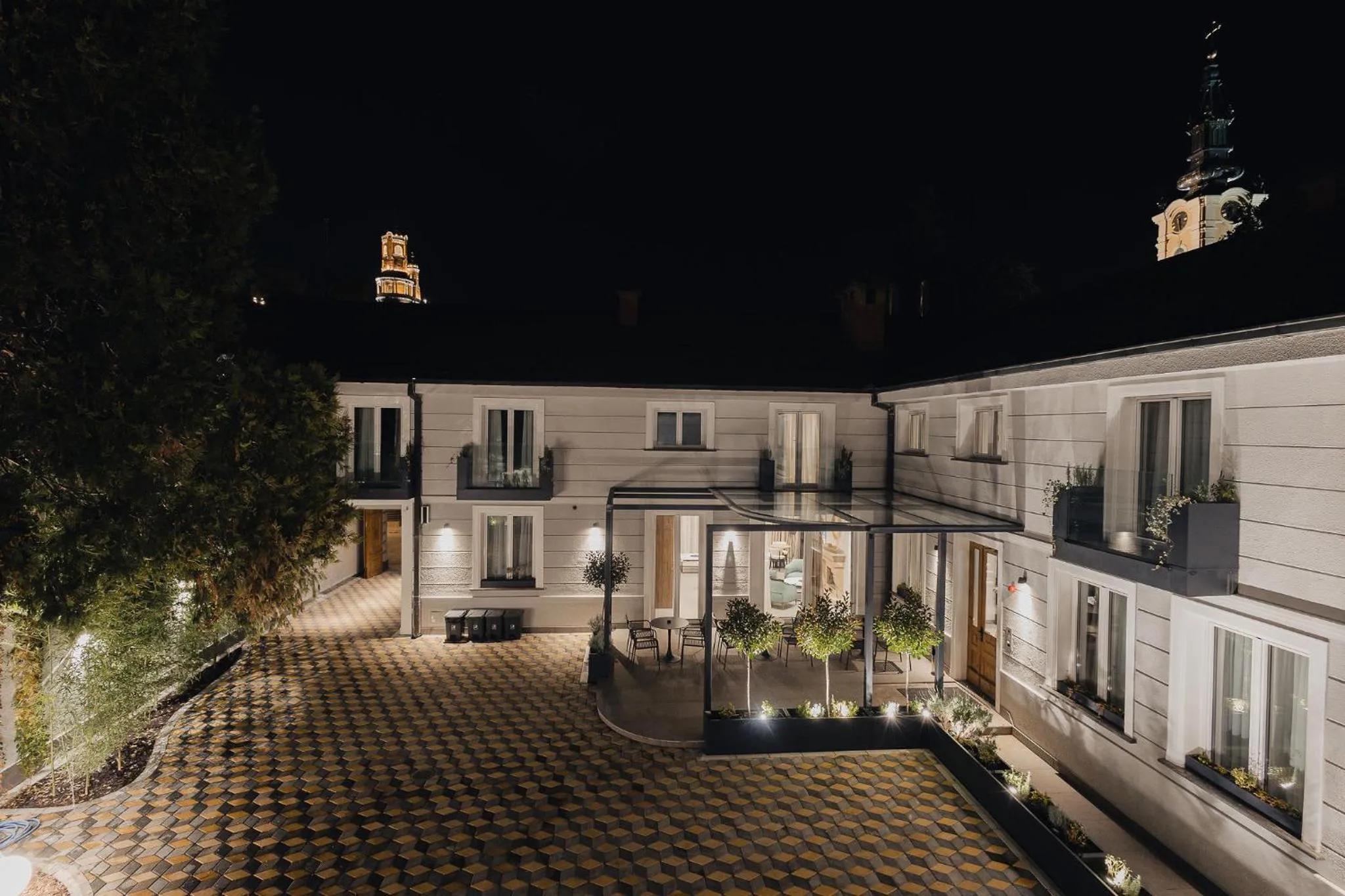 Property building in Hotel Flaneur