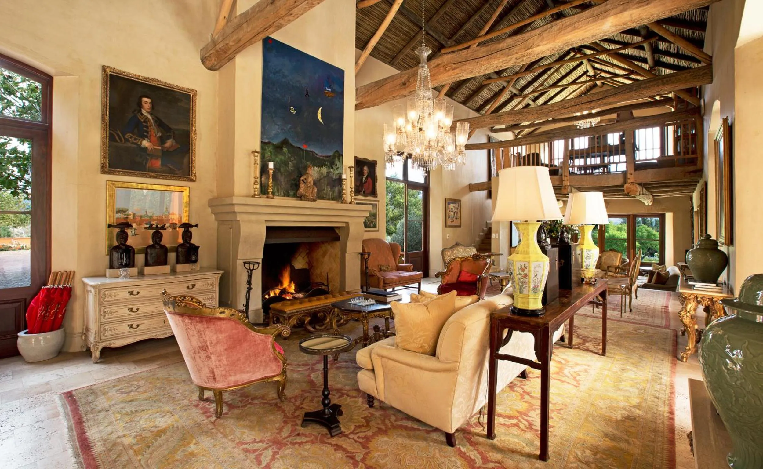 Library in La Residence