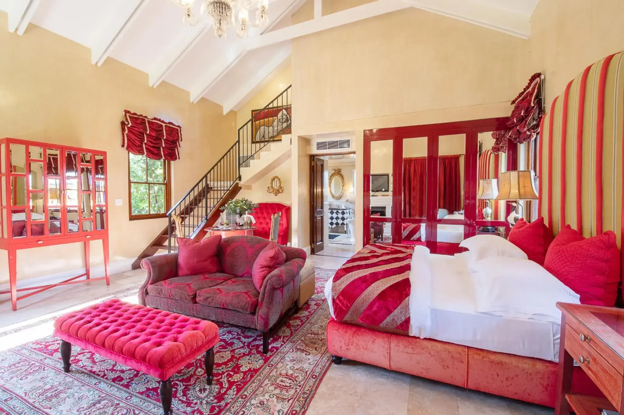 One-Bedroom Vineyard Suite with Loft in La Residence One-Bedroom Vineyard Suite with Loft in La Residence