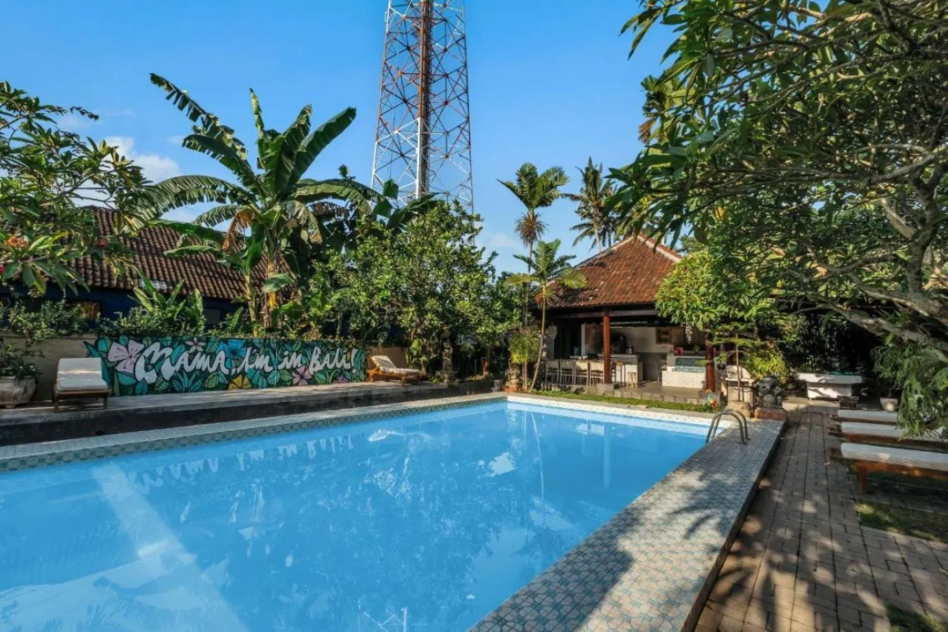 Swimming pool in Ubud Backpacker Hostel