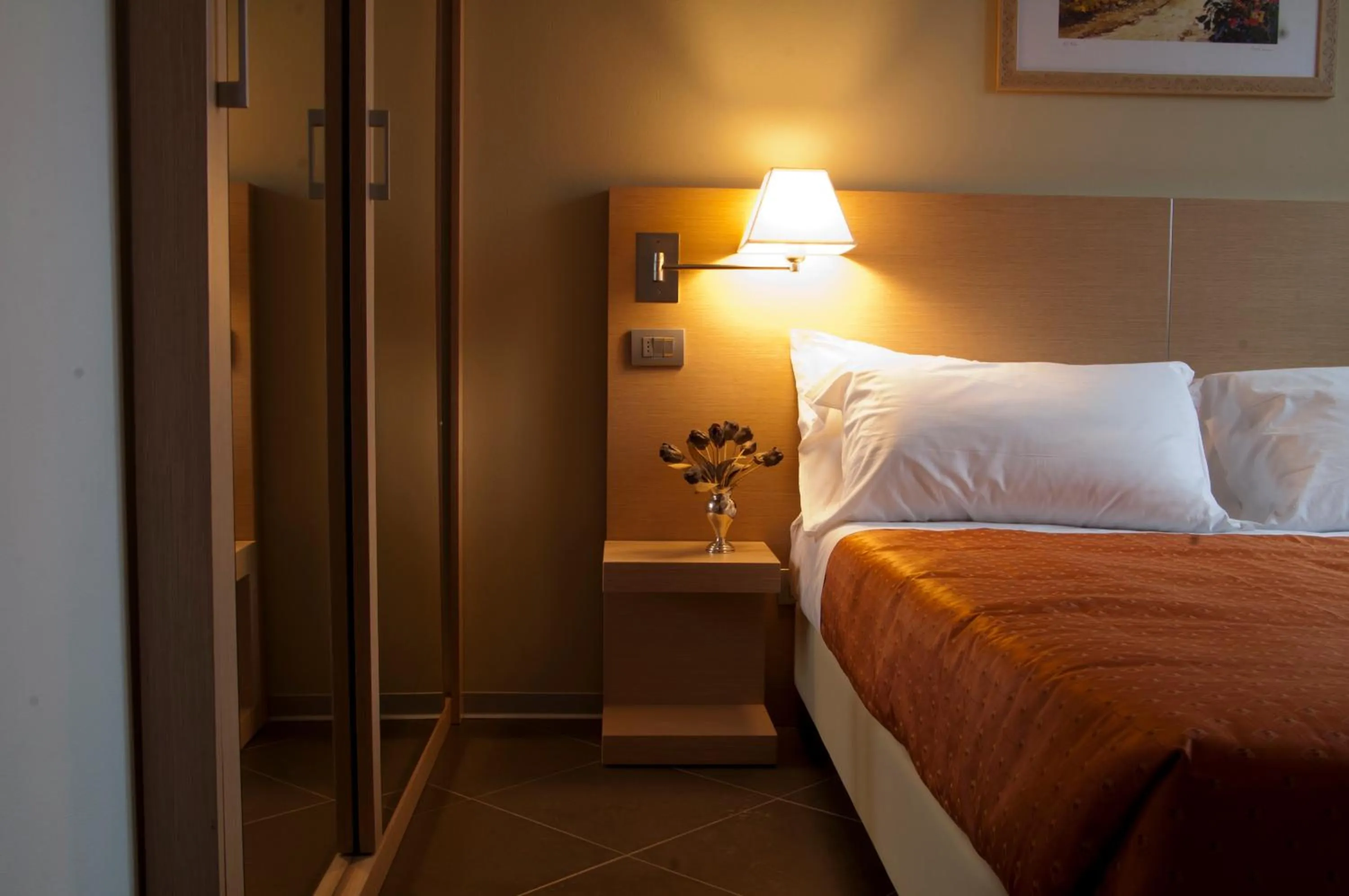 Bed in Hotel Main Street