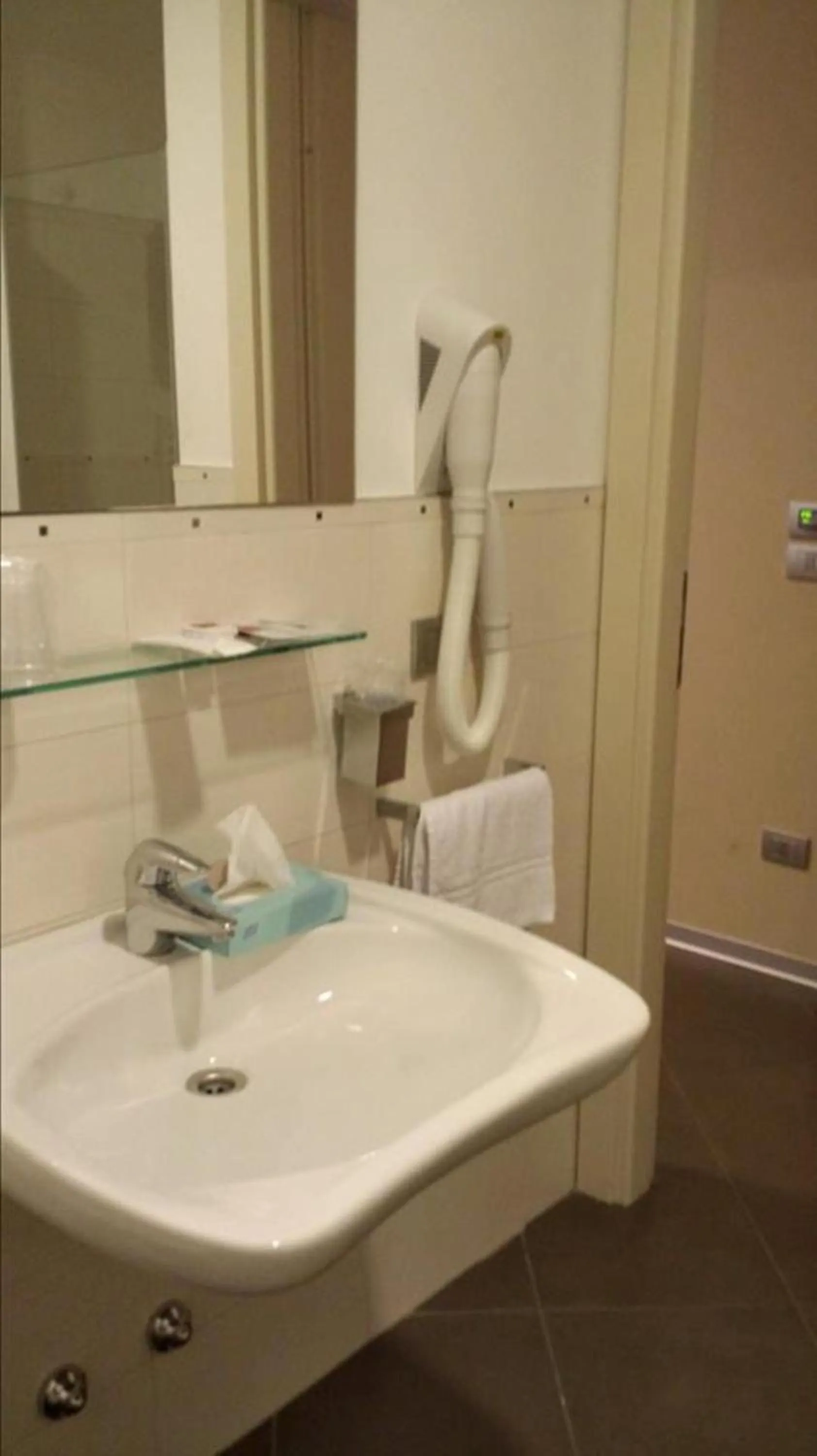 Bathroom in Hotel Main Street