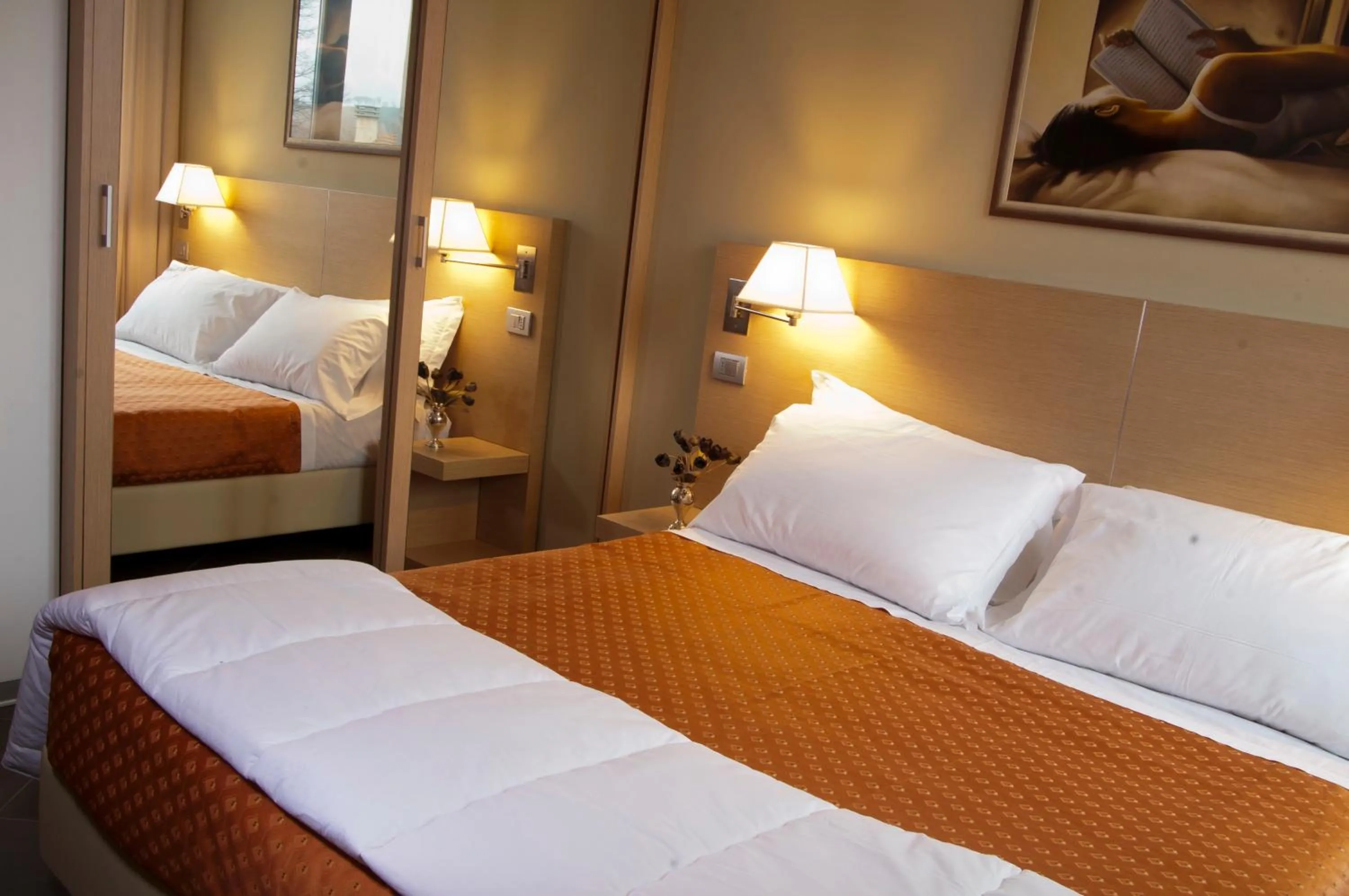 Bed in Hotel Main Street