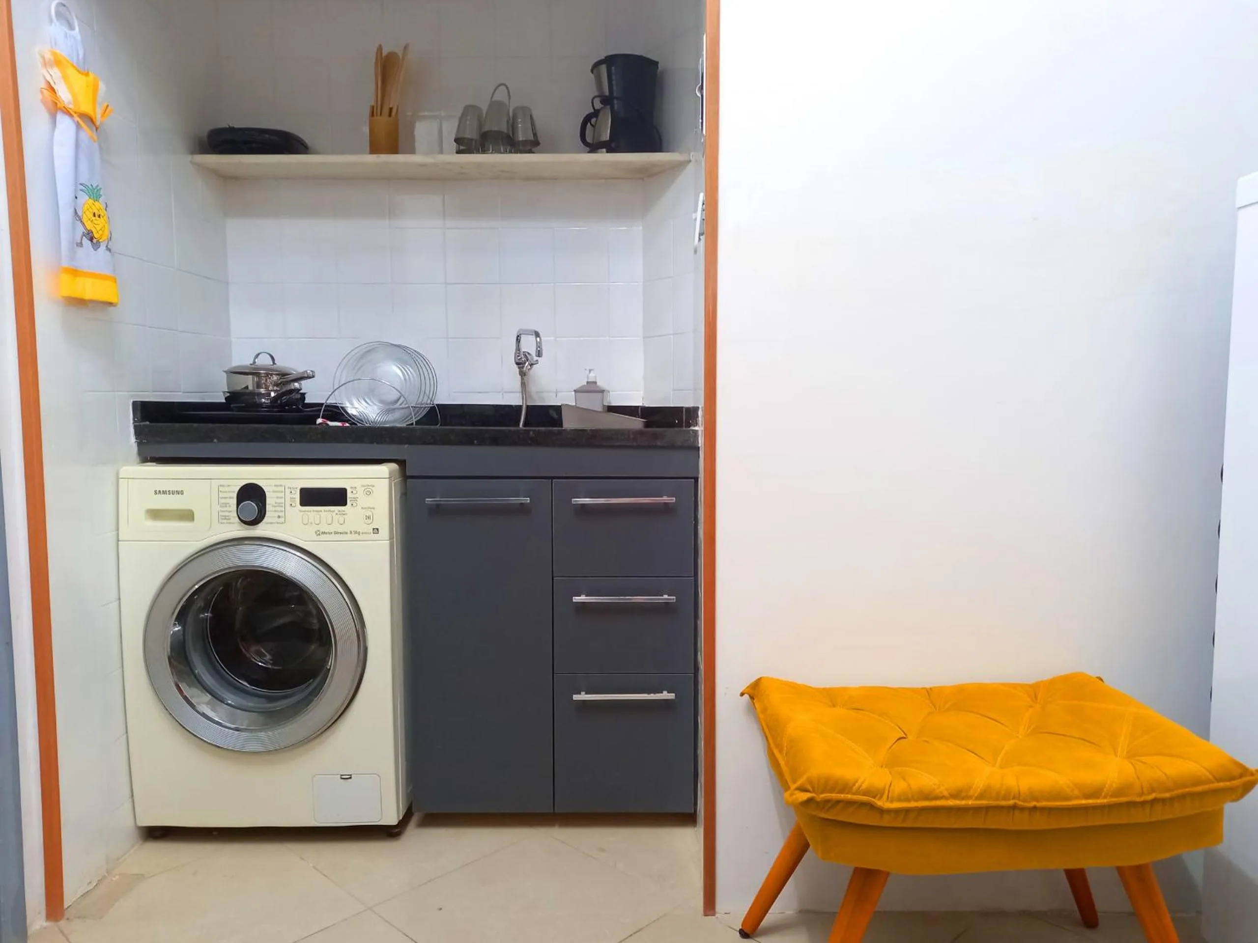 Studio na Praia de Copacabana, maquina de lavar
