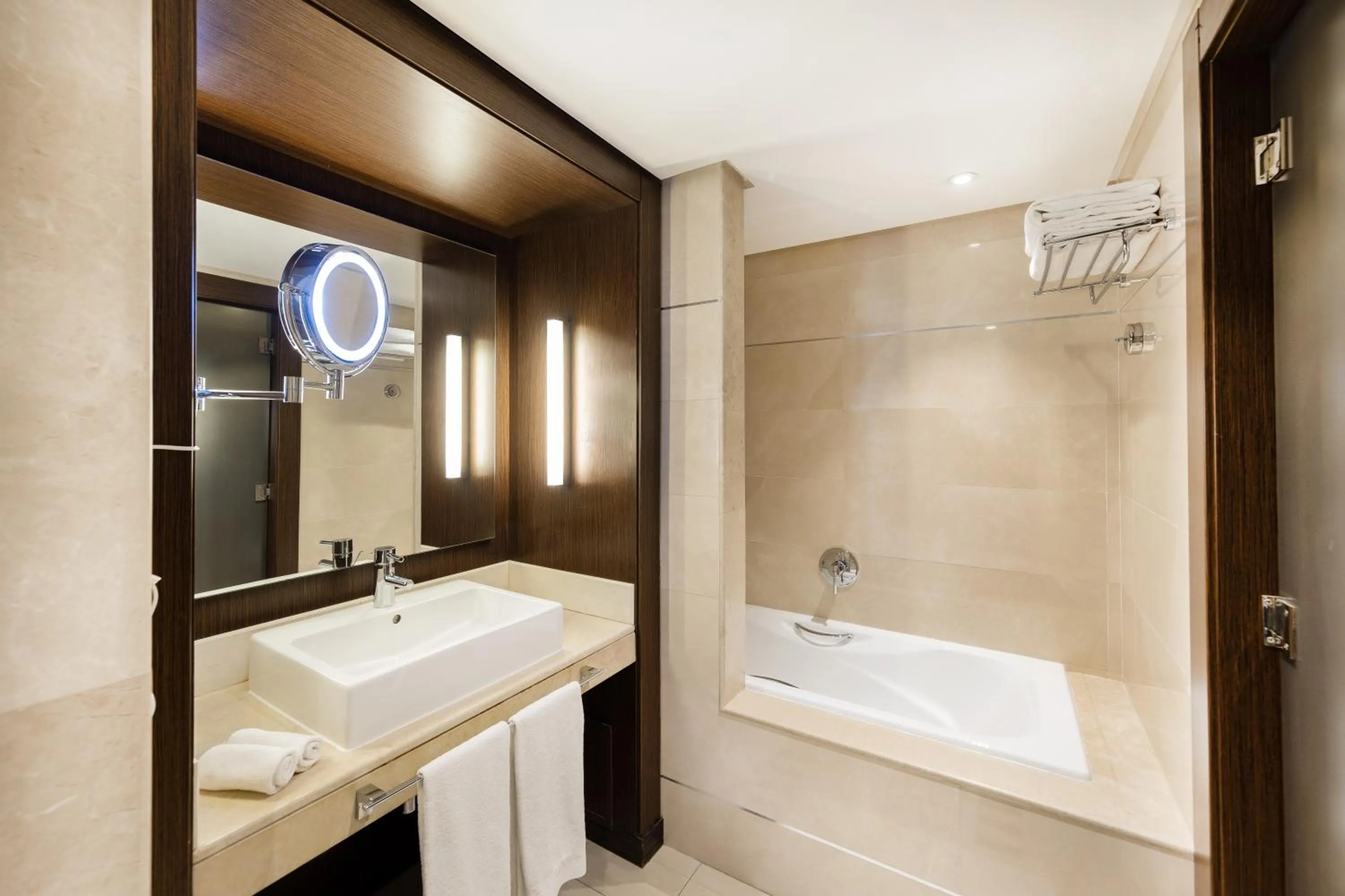 Shower in Radisson Blu Hotel & Convention Center, Tunis