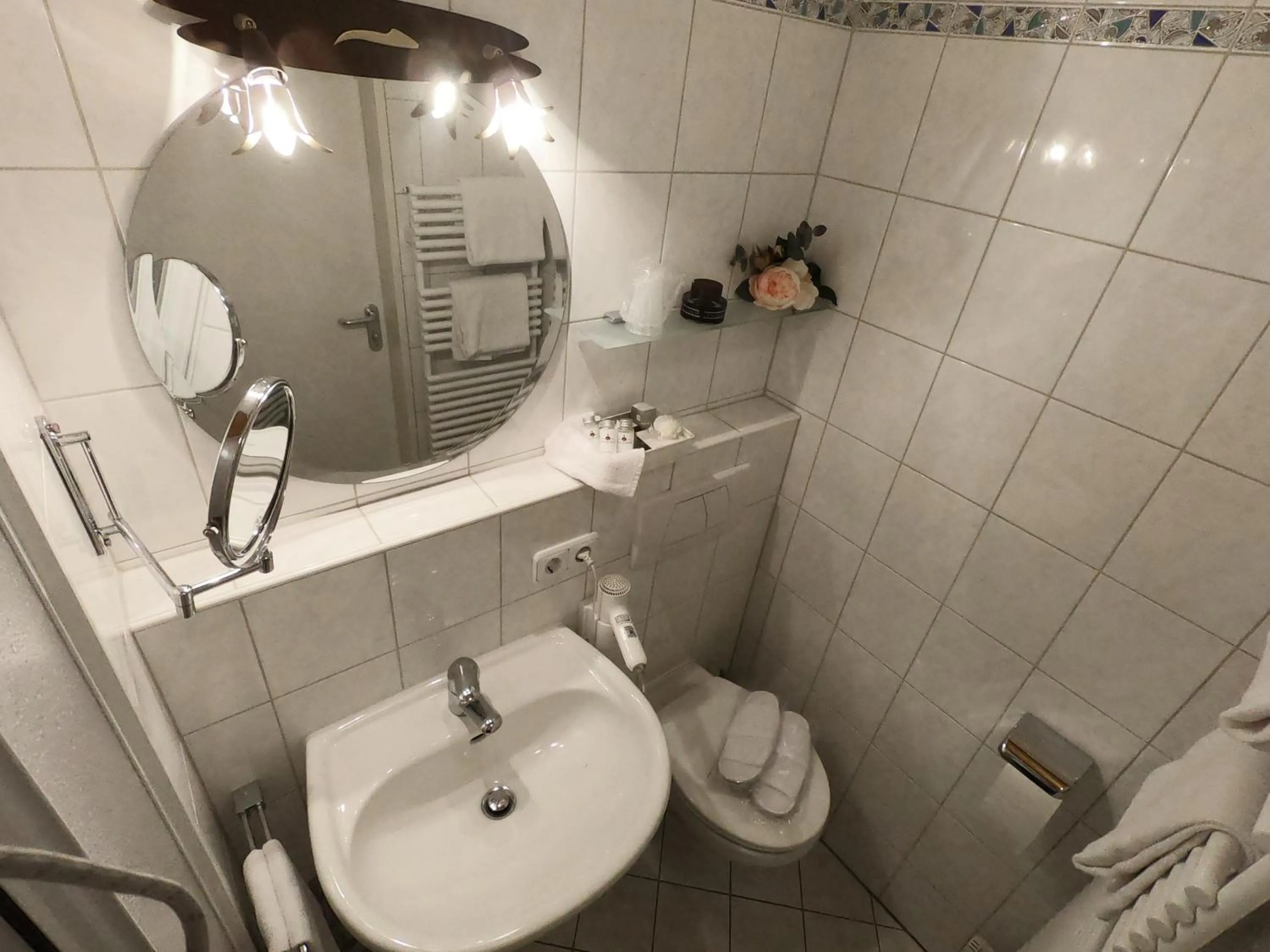 Shower in Hotel Garni Georgenhof Adults Only