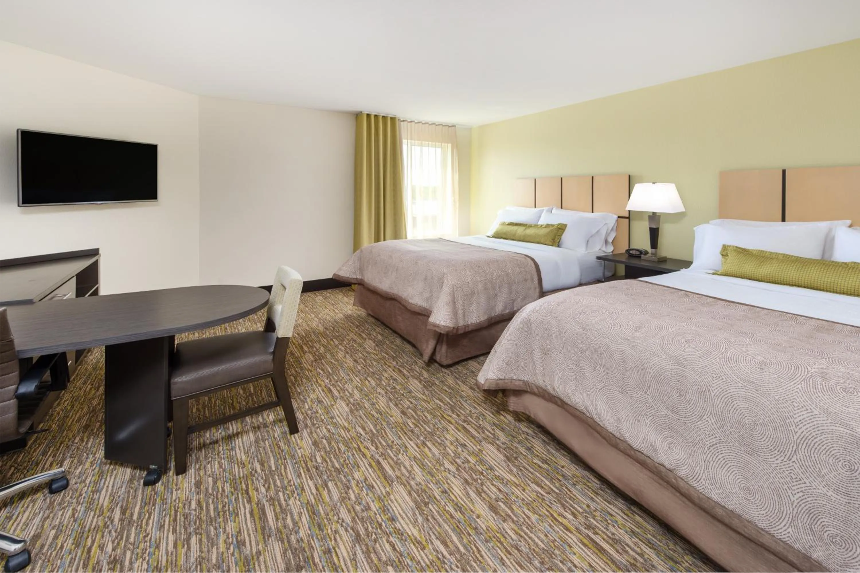 Photo of the whole room, Bed in Candlewood Suites Columbia Hwy 63 & I-70 by IHG