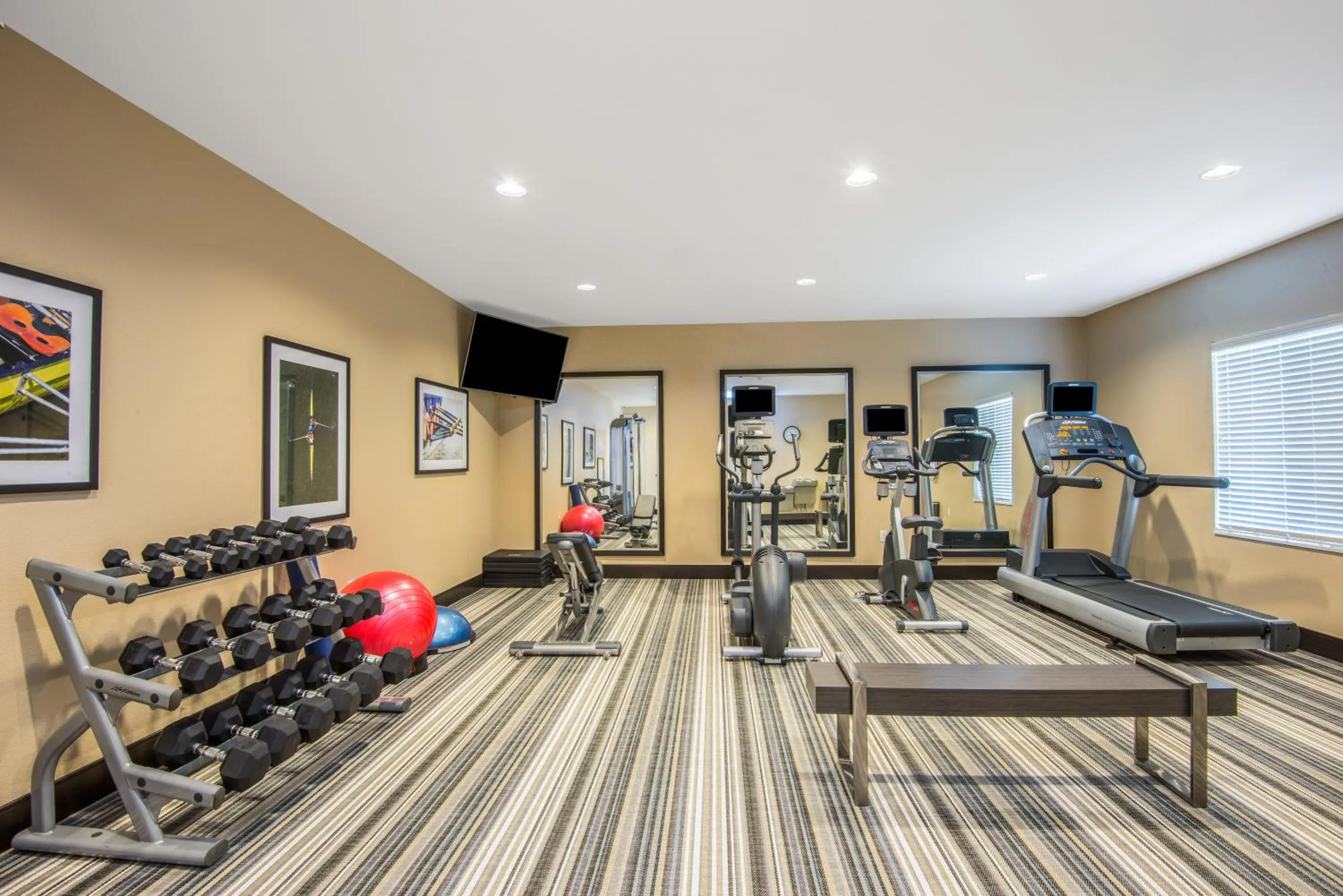 Fitness centre/facilities in Candlewood Suites Columbia Hwy 63 & I-70 by IHG