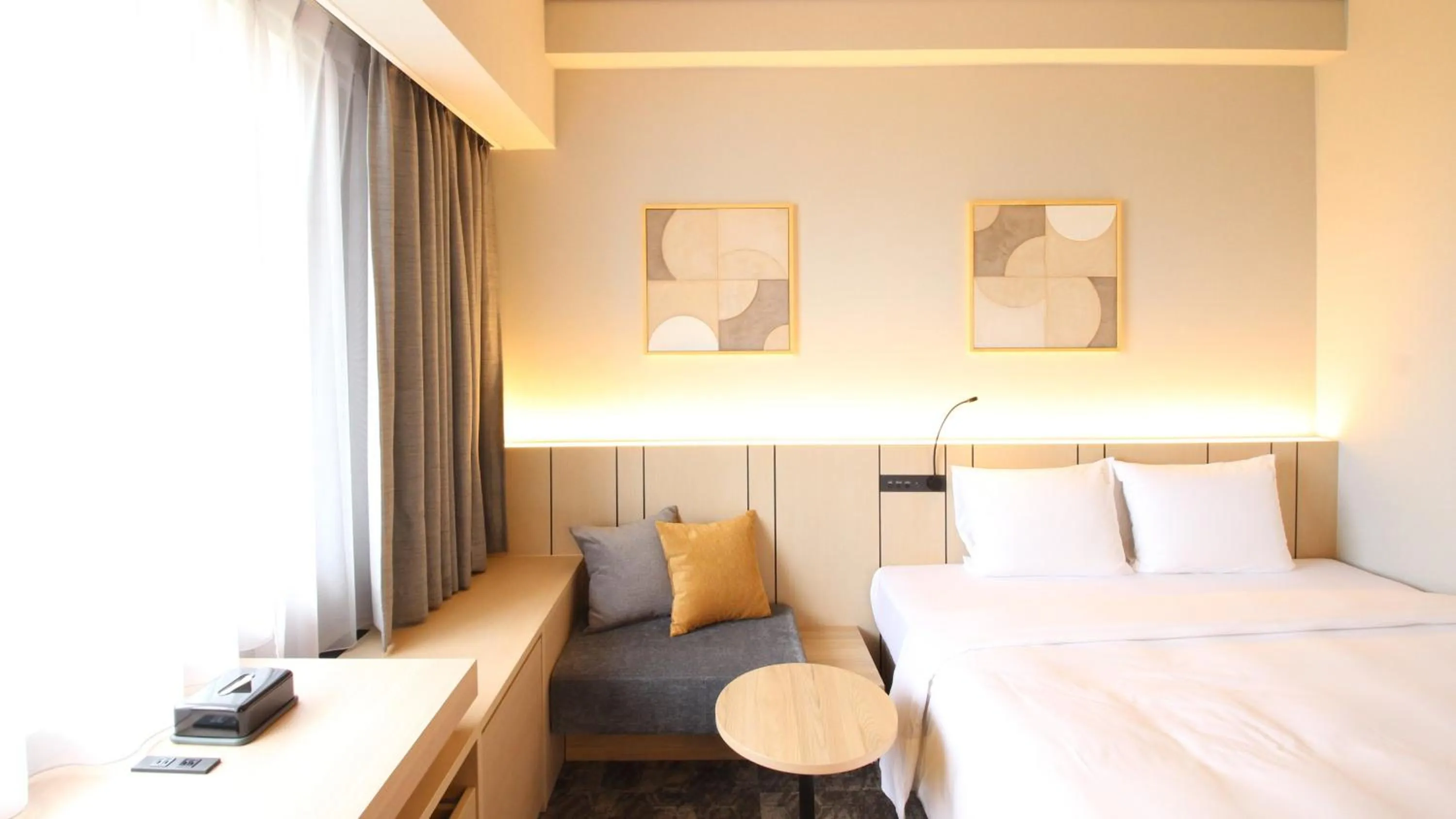 Photo of the whole room, Bed in ANA Holiday Inn Sendai by IHG