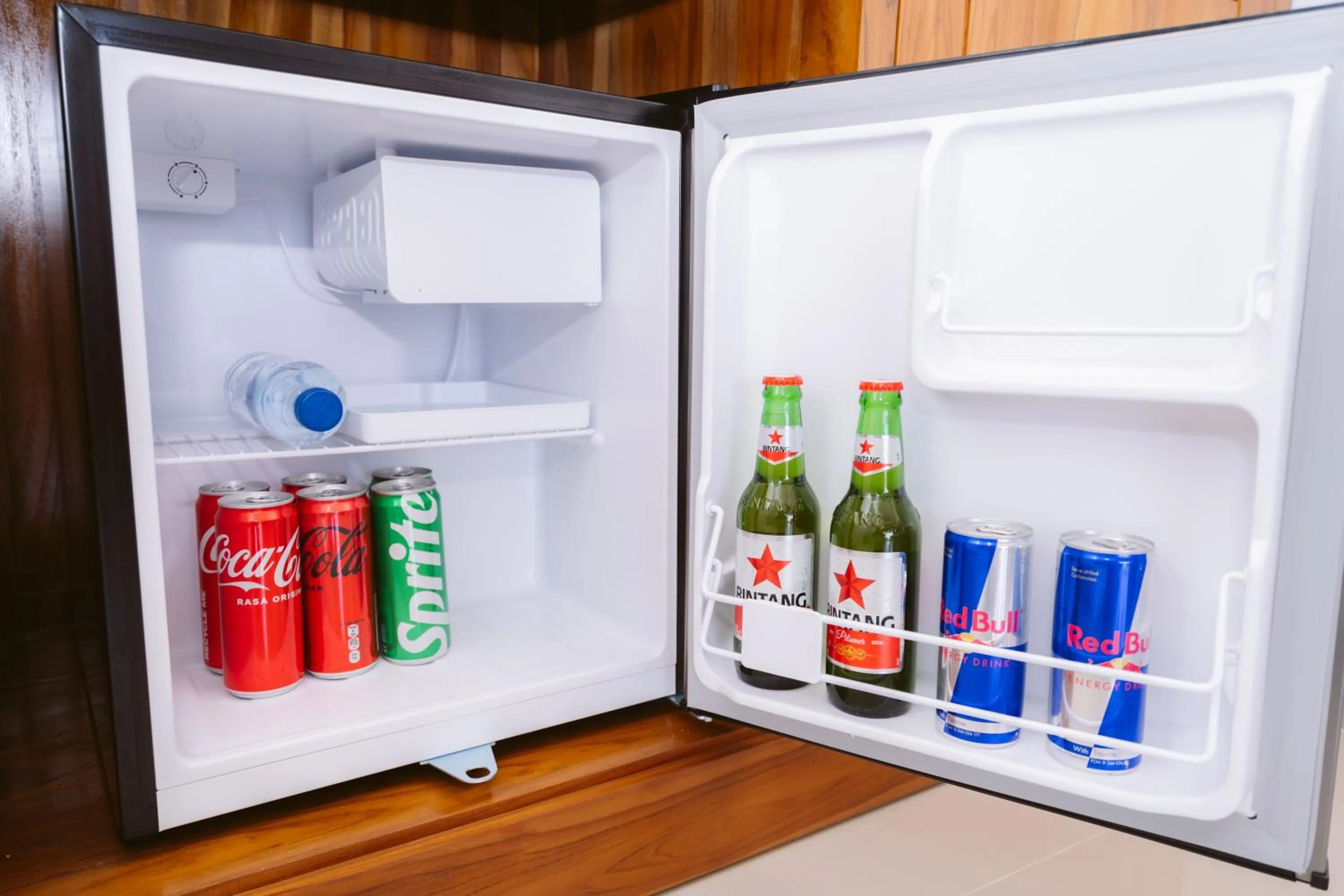 Drinks in Kelingking Paradise Suites Villa