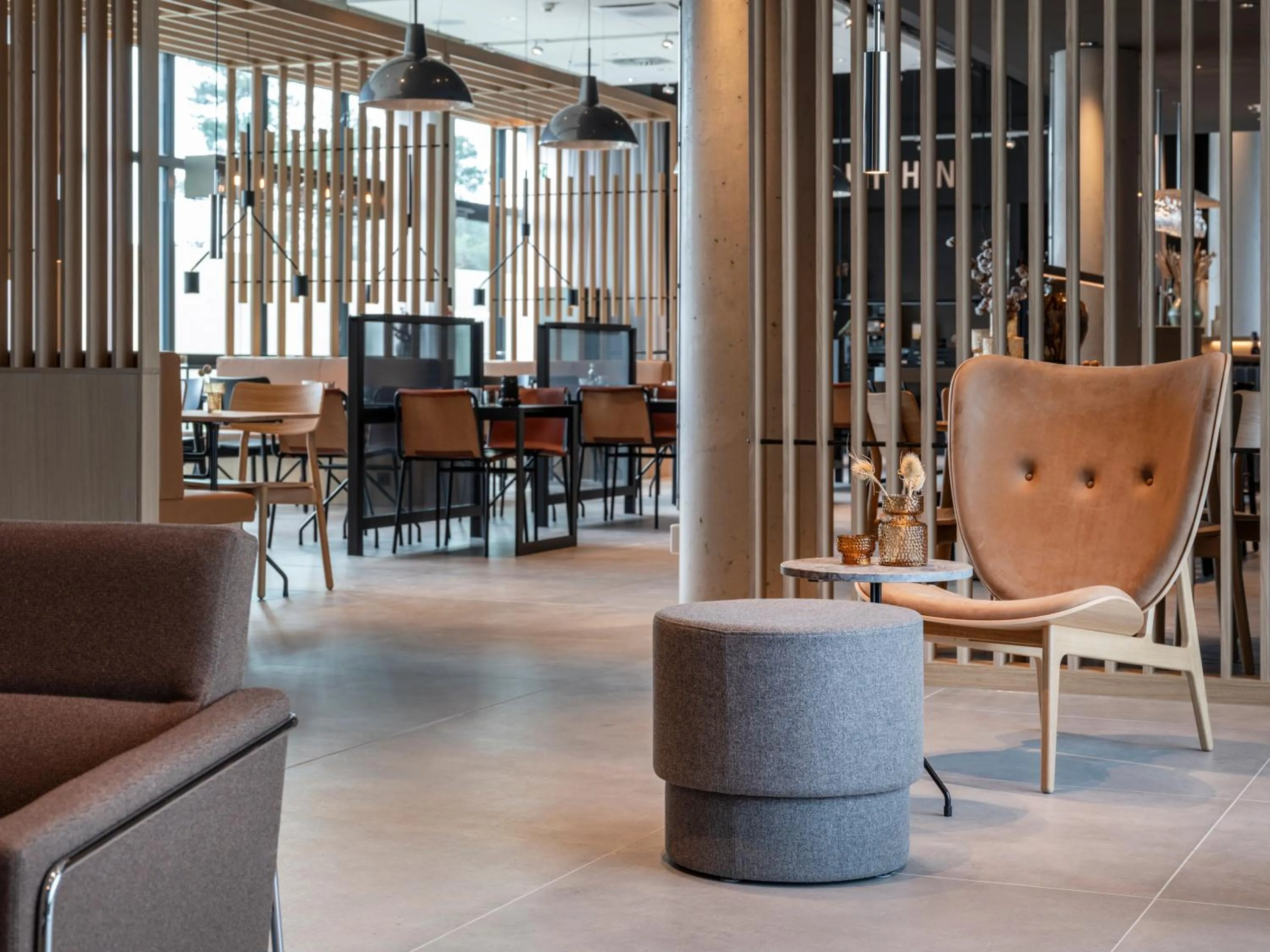 Seating area in Zleep Hotel Frankfurt Airport Kelsterbach