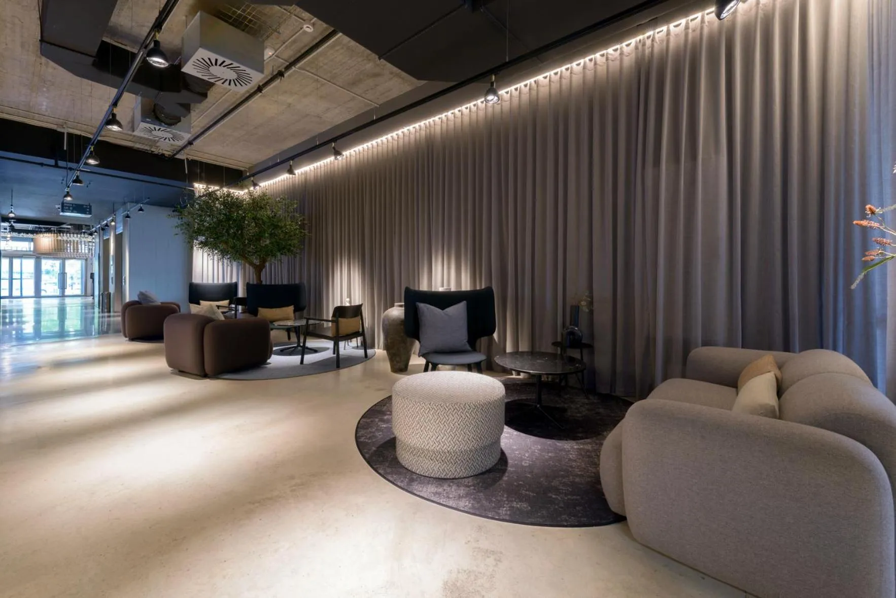 Lobby or reception in Zleep Hotel Frankfurt Airport Kelsterbach