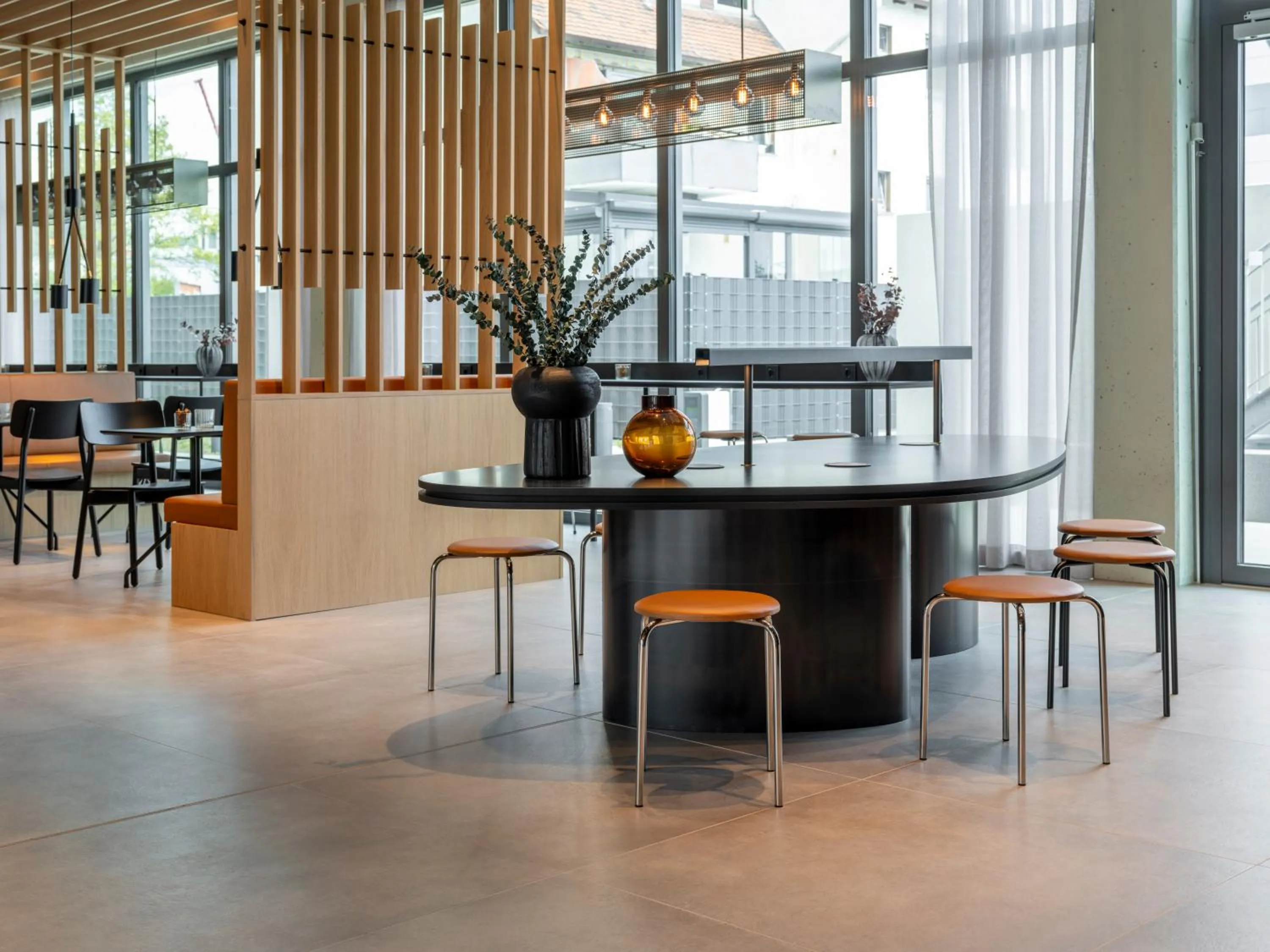 Restaurant/places to eat in Zleep Hotel Frankfurt Airport Kelsterbach