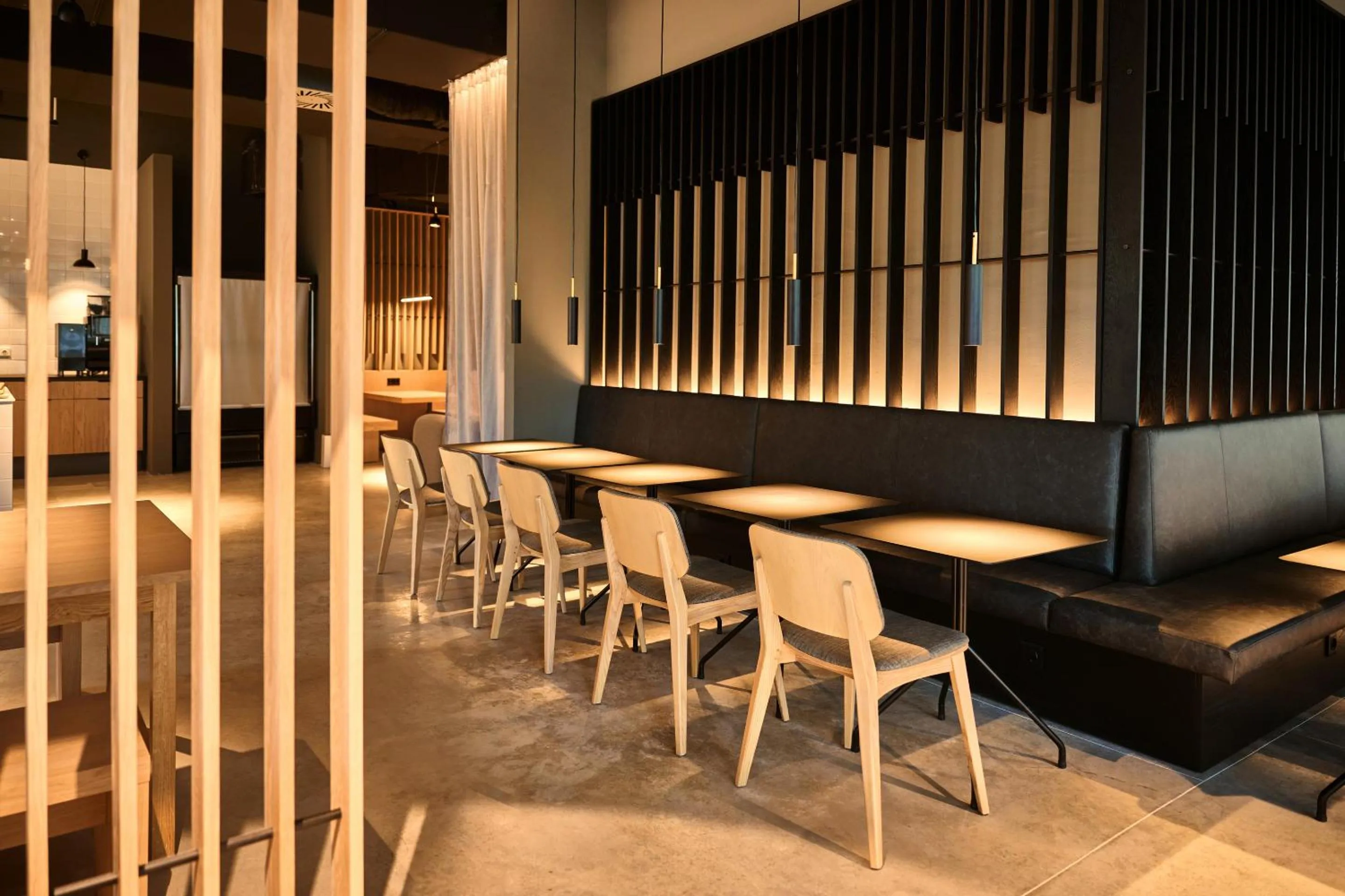 Restaurant/places to eat in Zleep Hotel Frankfurt Airport Kelsterbach