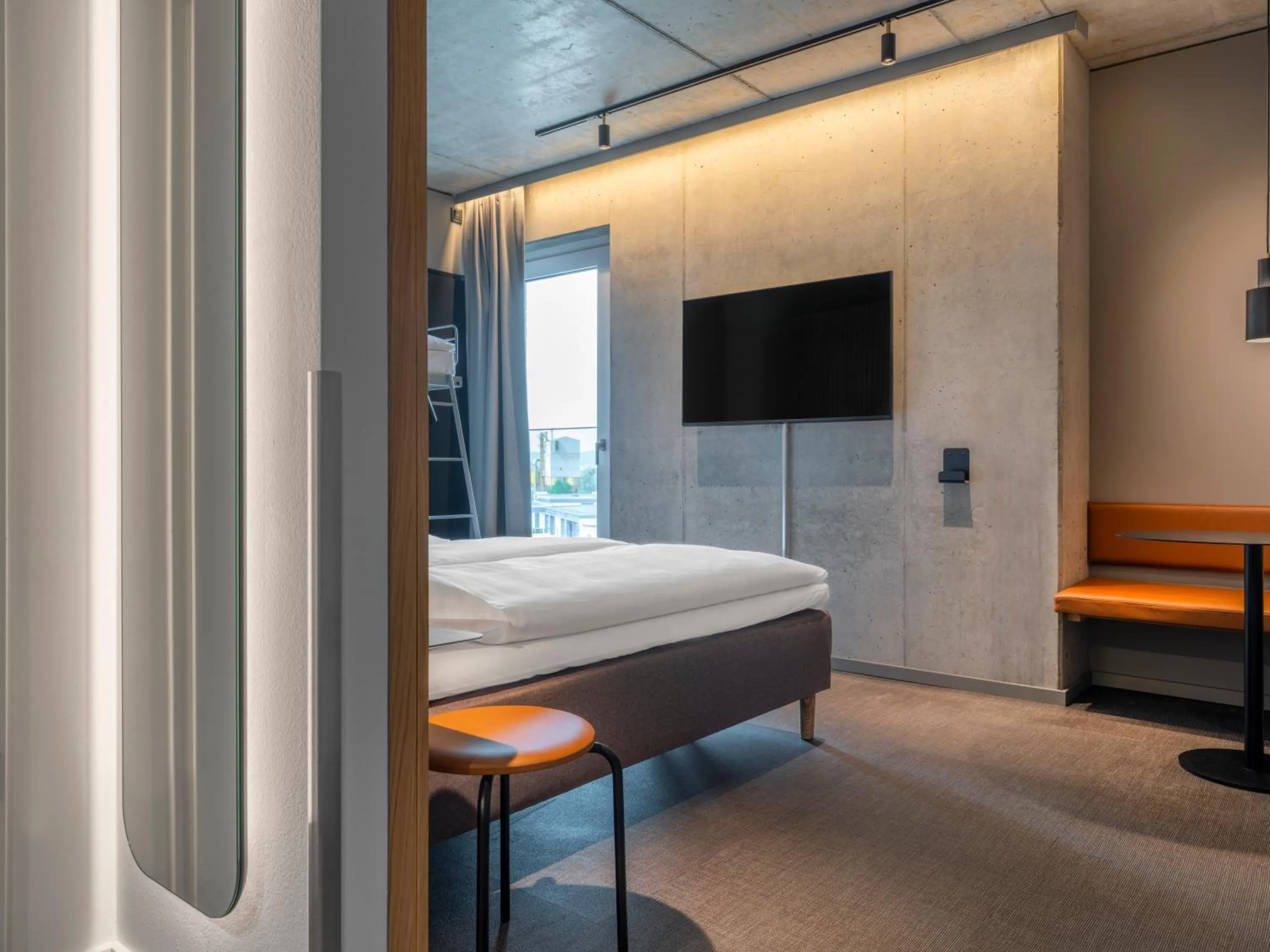 Photo of the whole room, Bed in Zleep Hotel Frankfurt Airport Kelsterbach