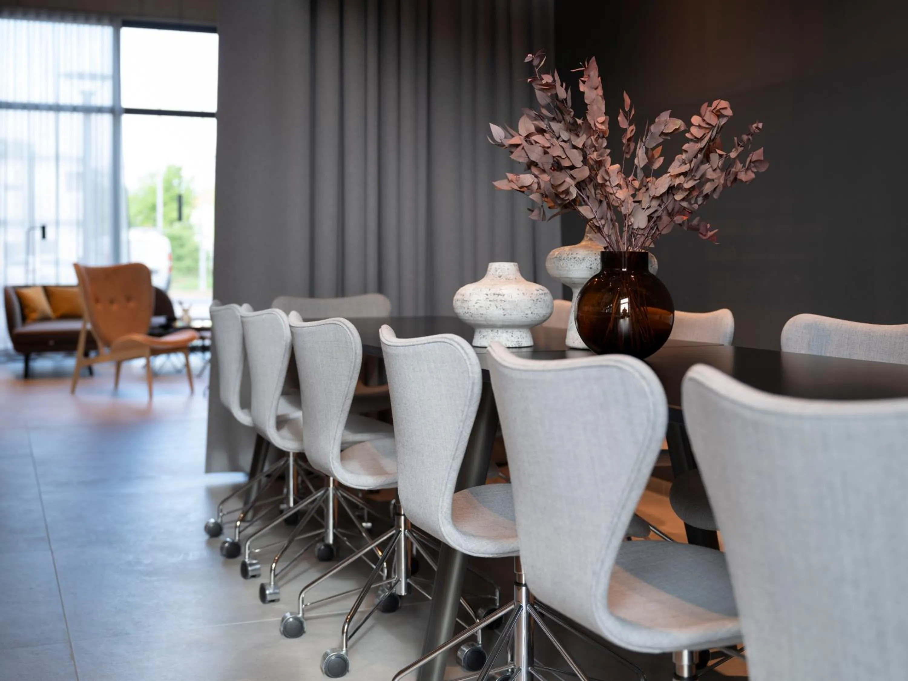 Seating area in Zleep Hotel Frankfurt Airport Kelsterbach