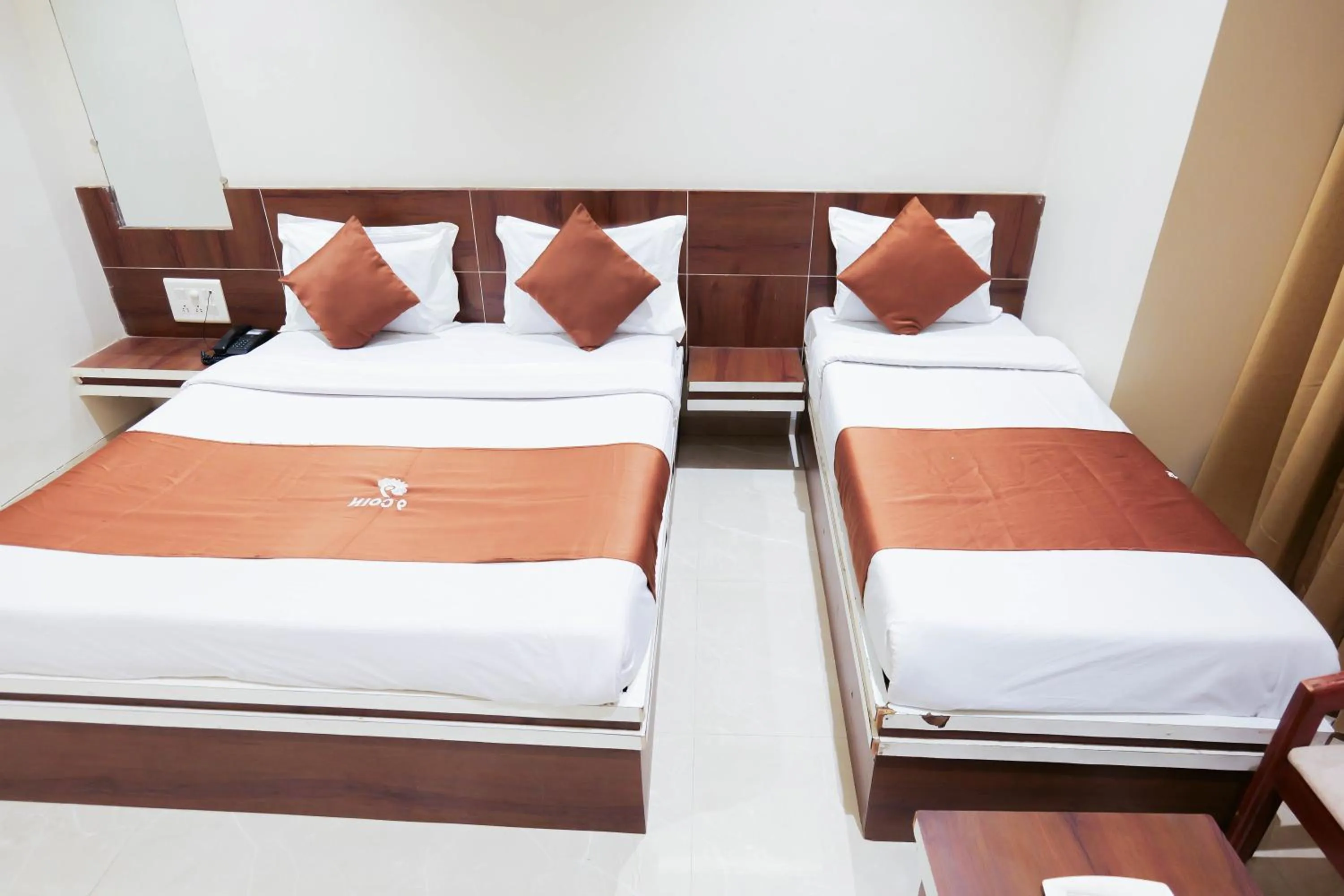 Bed in Hotel Laxmibai Palace- Only 300 miter from Sai Baba Temple!!!!