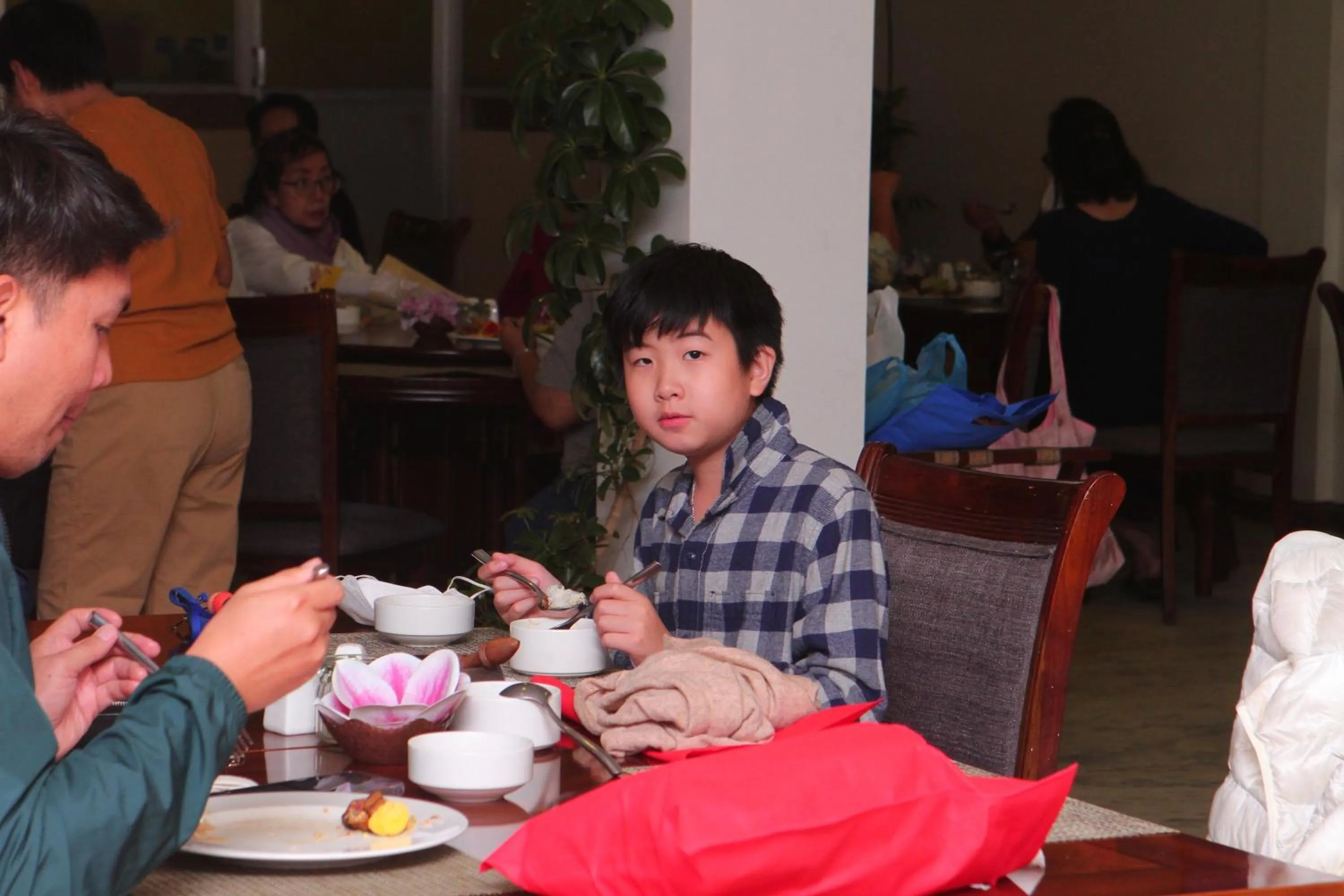 Restaurant/places to eat in Vannasut Hotel and Spa