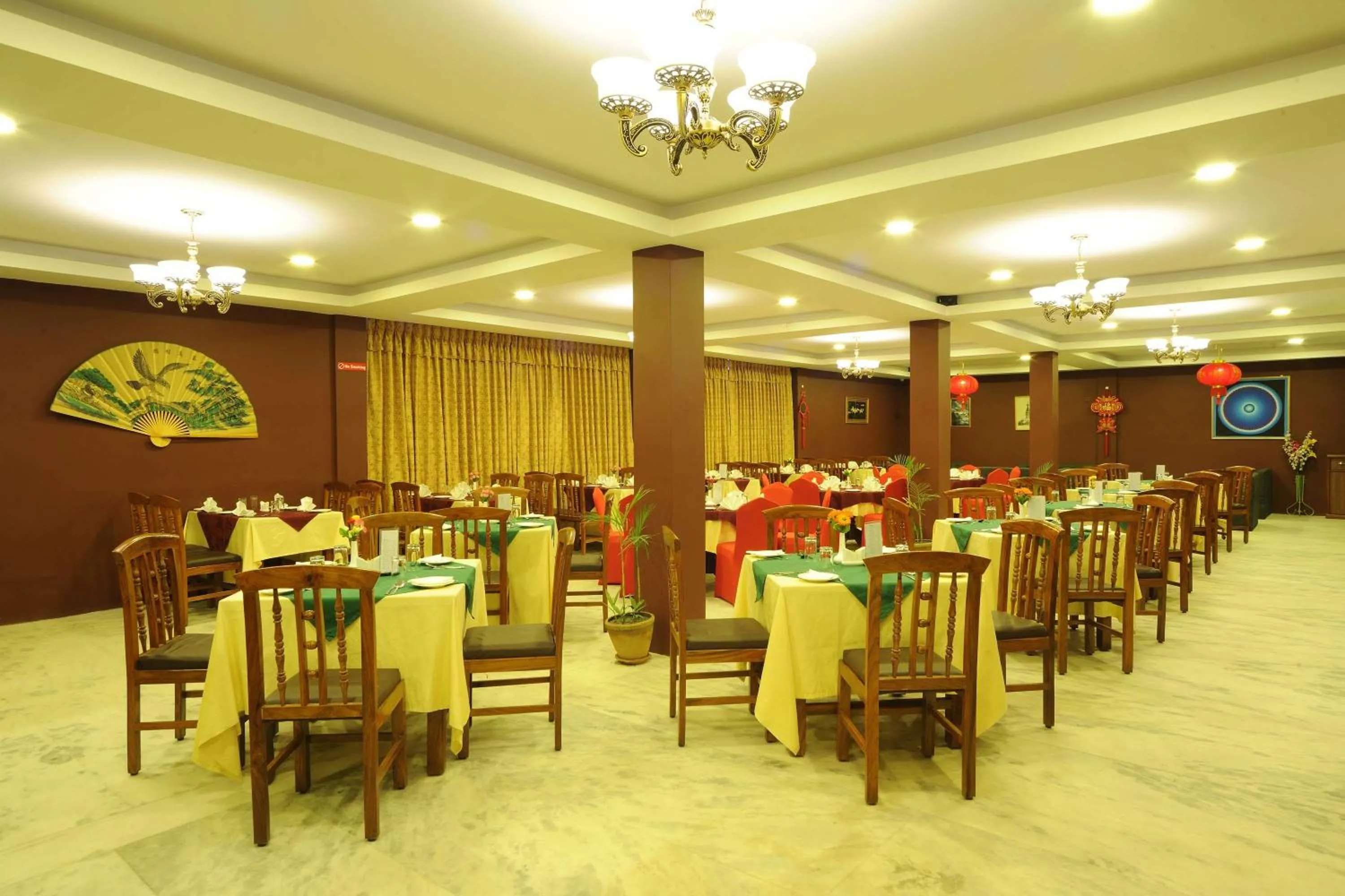 Restaurant/places to eat in Vannasut Hotel and Spa