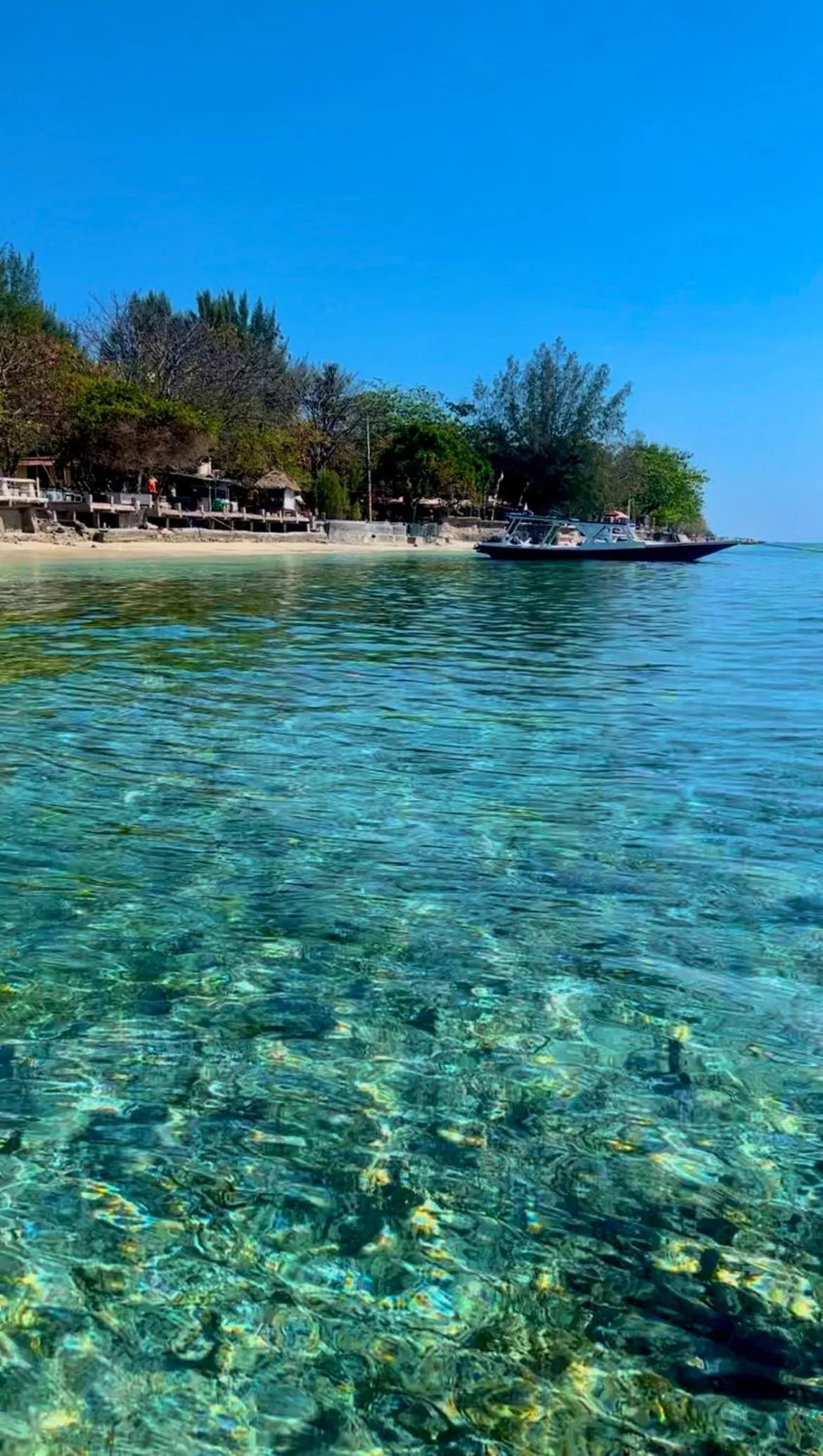 Beach in Villa Bulan Madu Gili Air