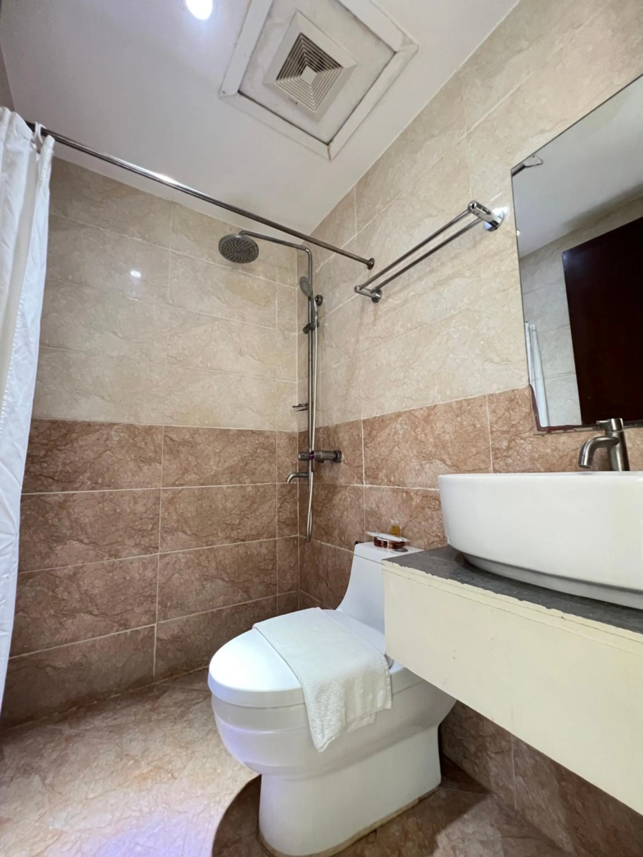 Bathroom in Canberry Hotel