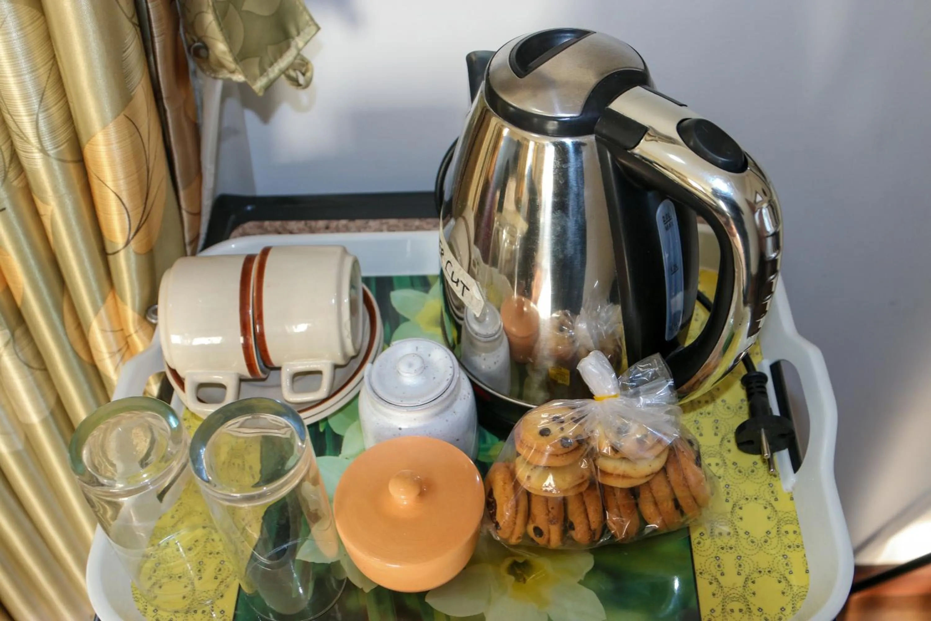 Coffee/tea facilities in Nirvana Home
