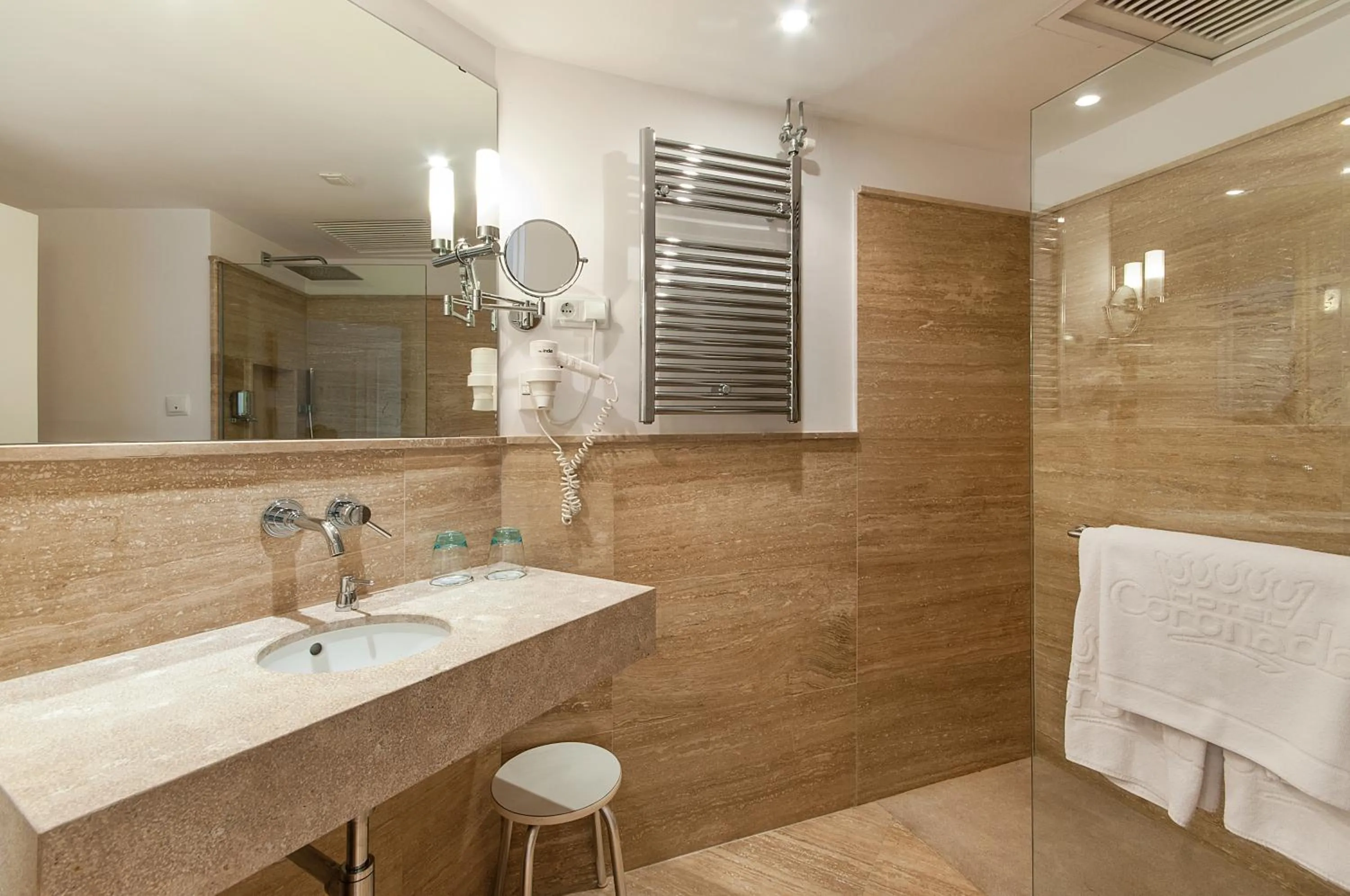 Bathroom in Hotel Coronado Thalasso & Spa