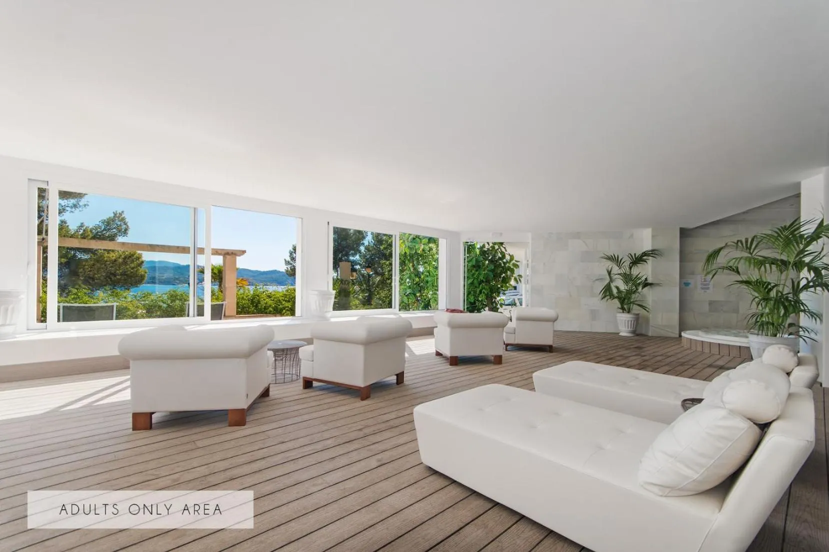 Solarium in Hotel Coronado Thalasso & Spa