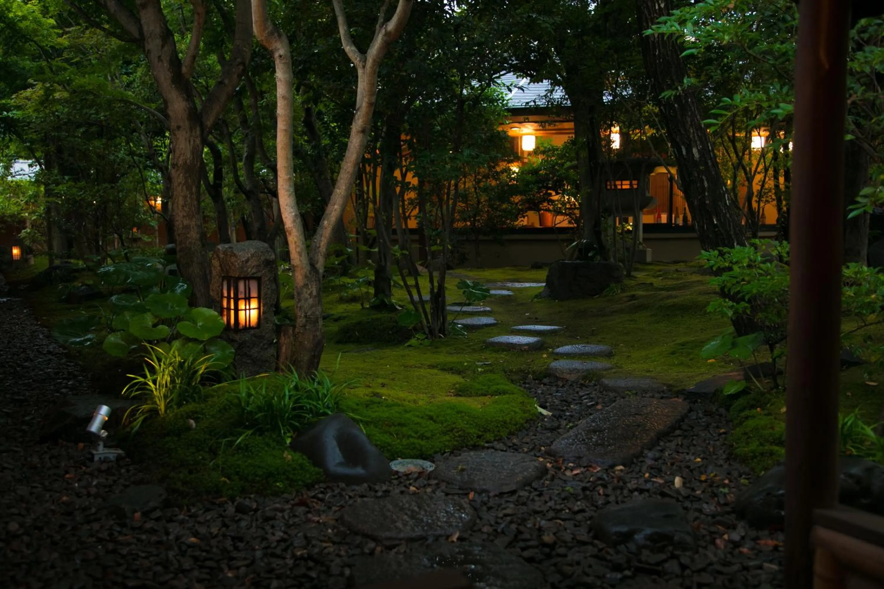 Garden in Yakakutei
