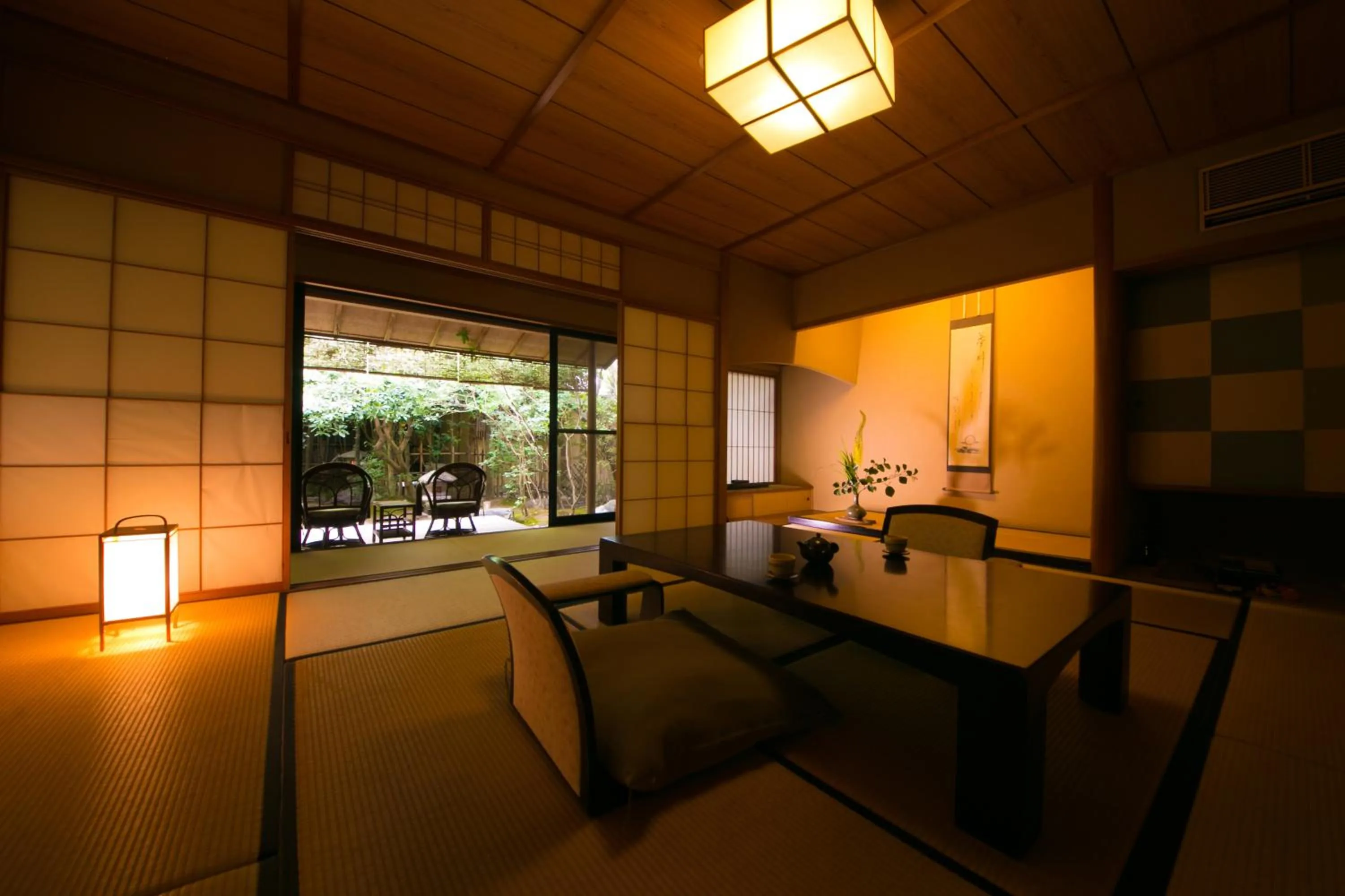 Living room in Yakakutei