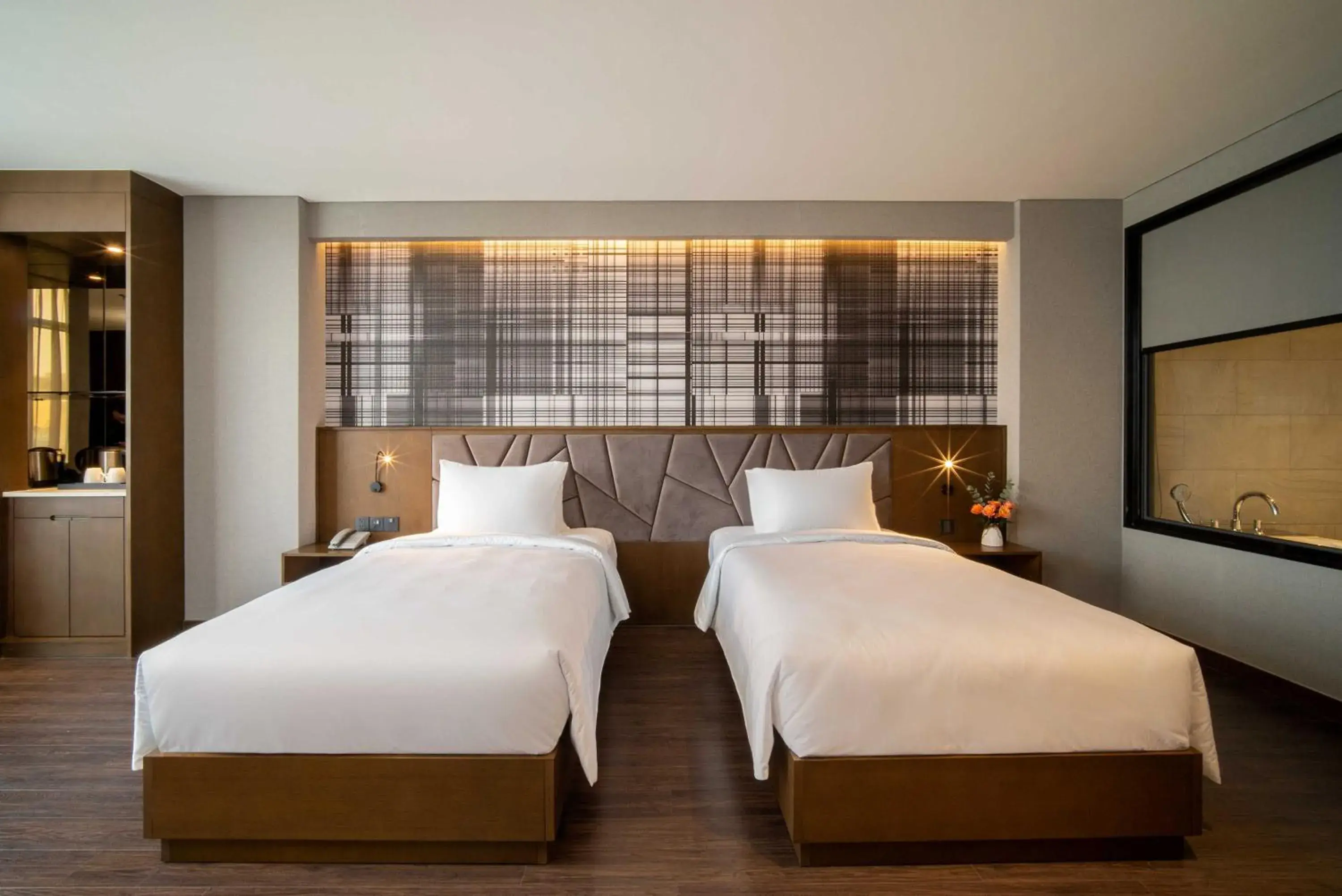 Twin Room with City View in Nhat Ha Lavish Hotel Twin Room with City View in Nhat Ha Lavish Hotel