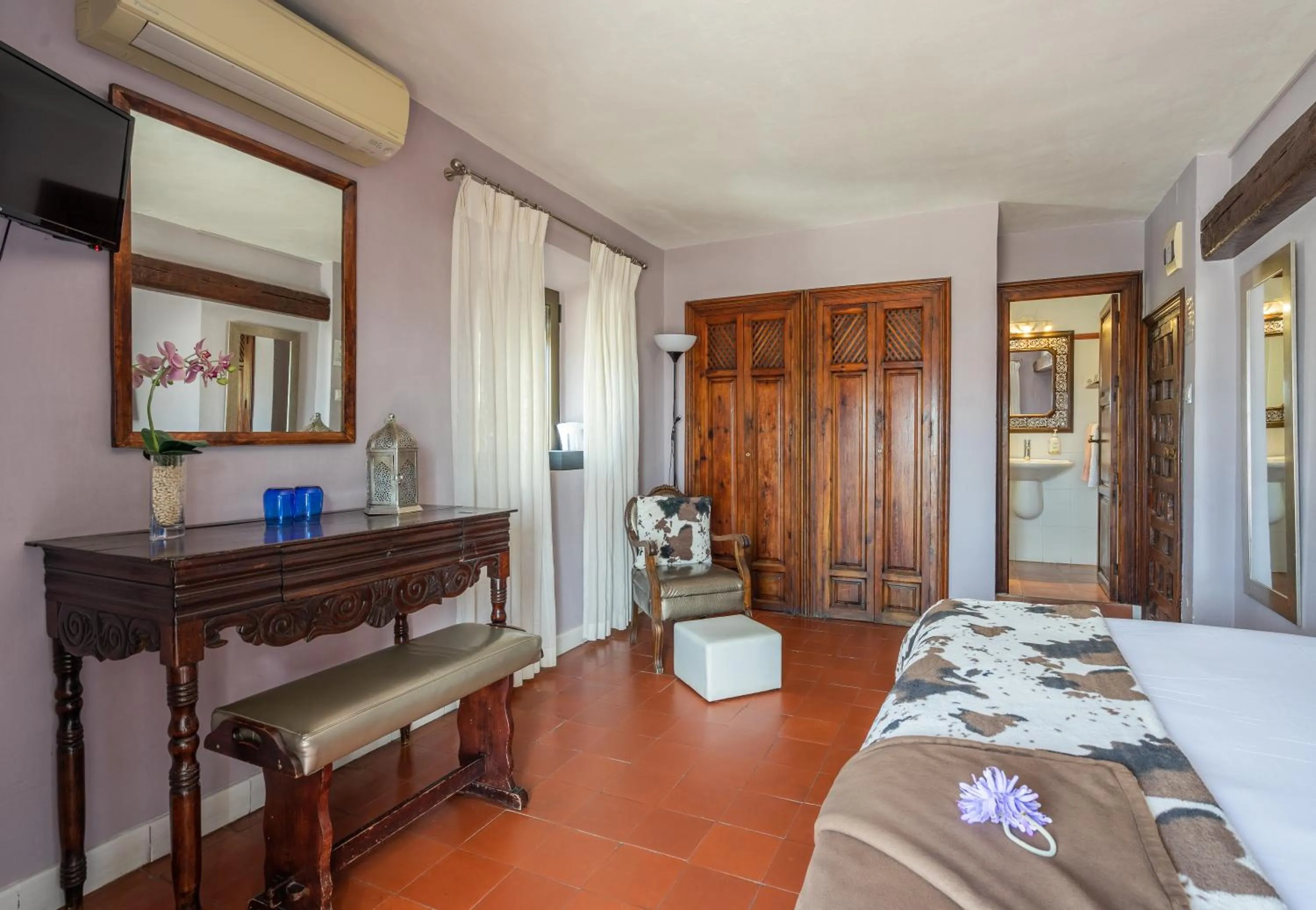 Photo of the whole room, Bed in La Tartana Hotel Boutique