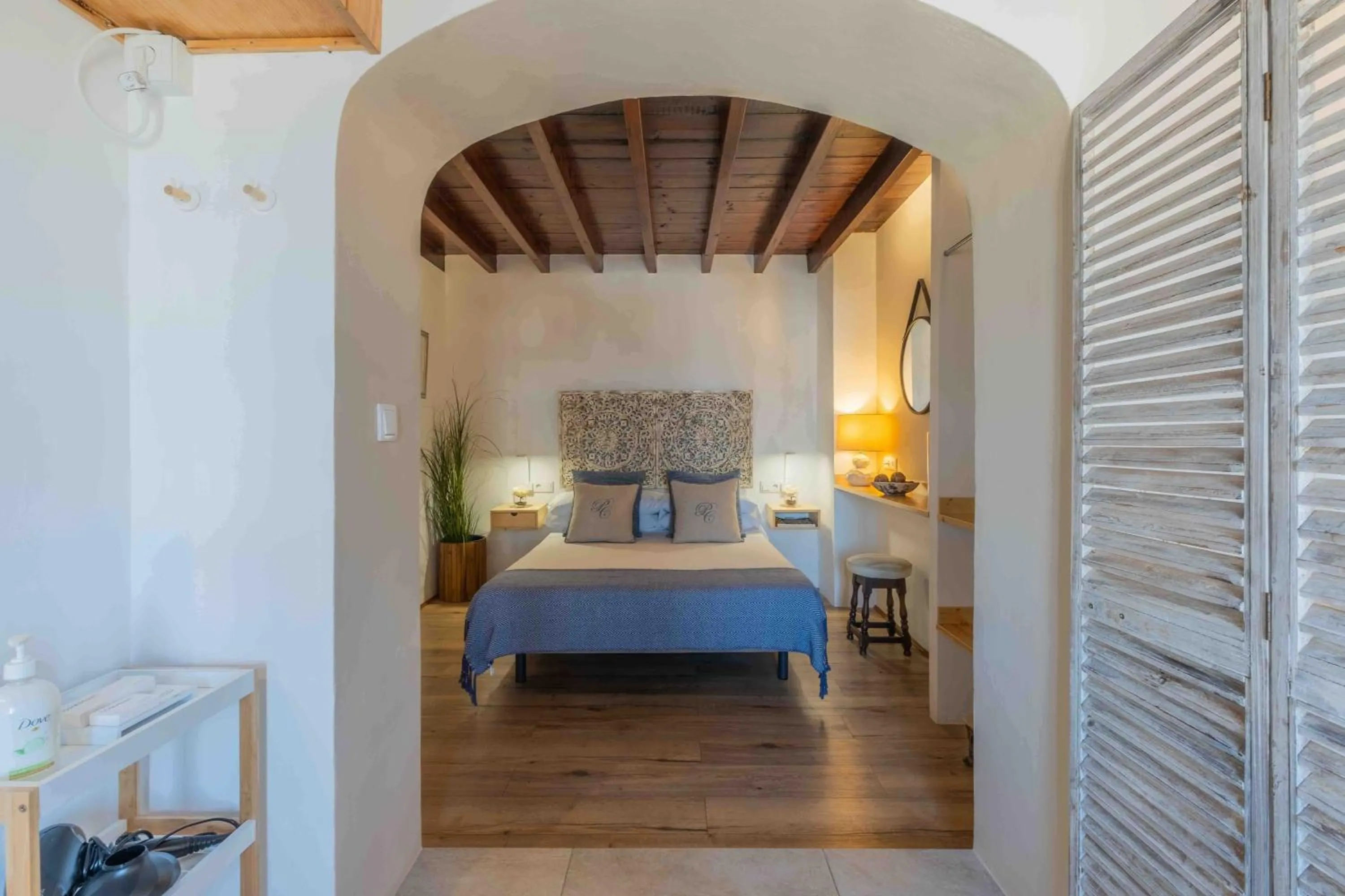 Photo of the whole room, Bed in La Tartana Hotel Boutique