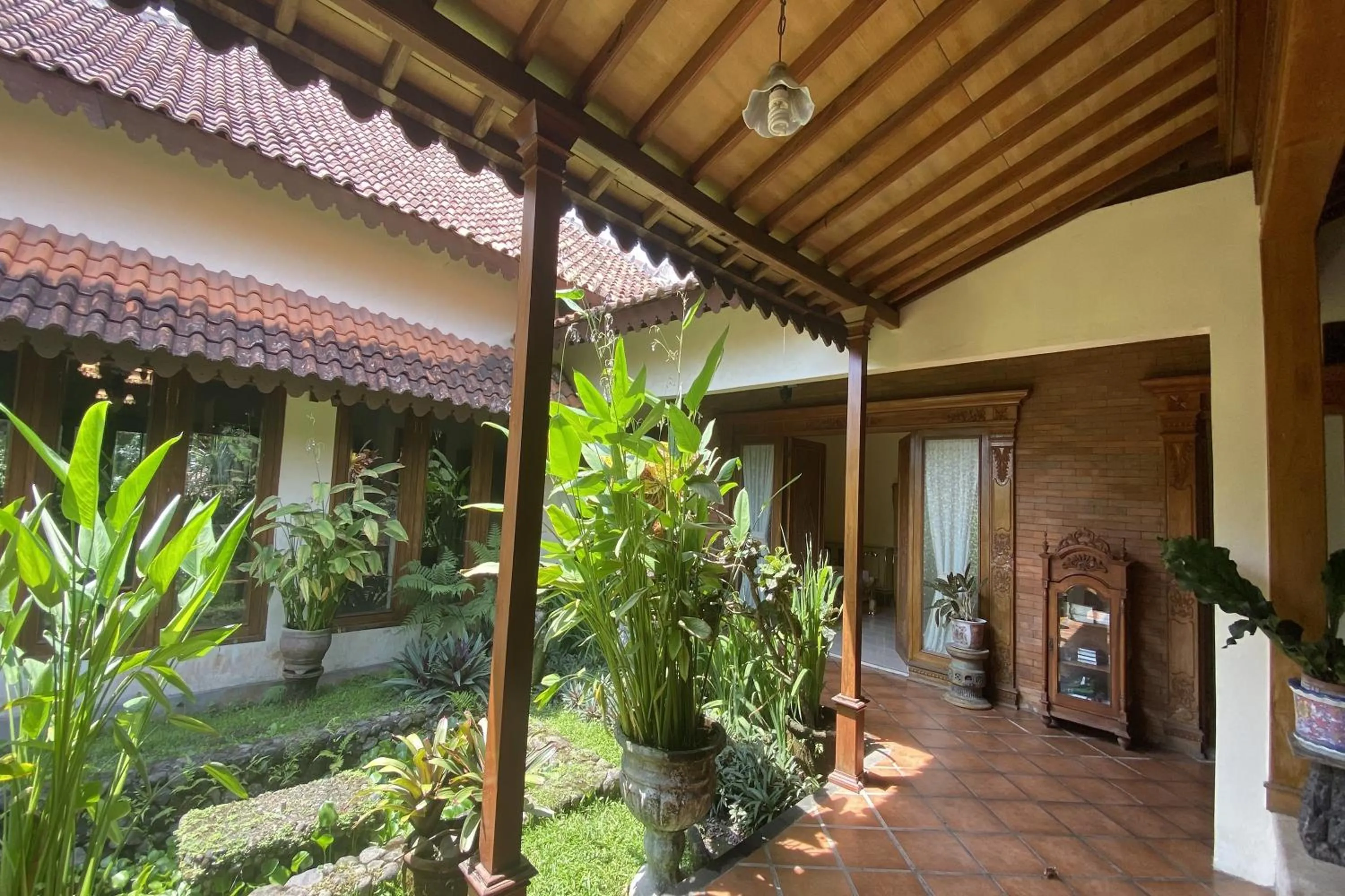 Garden in Villa Baliantoro Yogyakarta