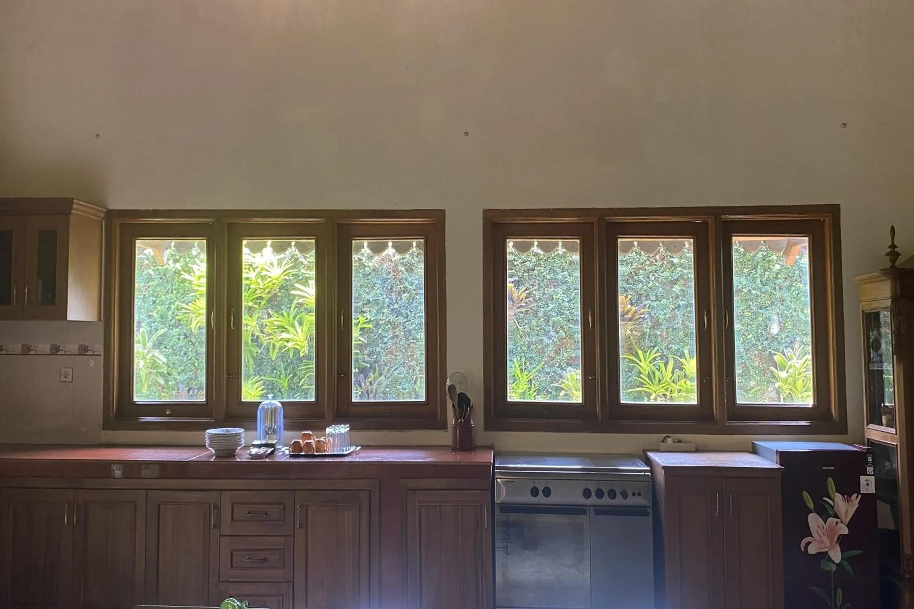 Kitchen or kitchenette in Villa Baliantoro Yogyakarta