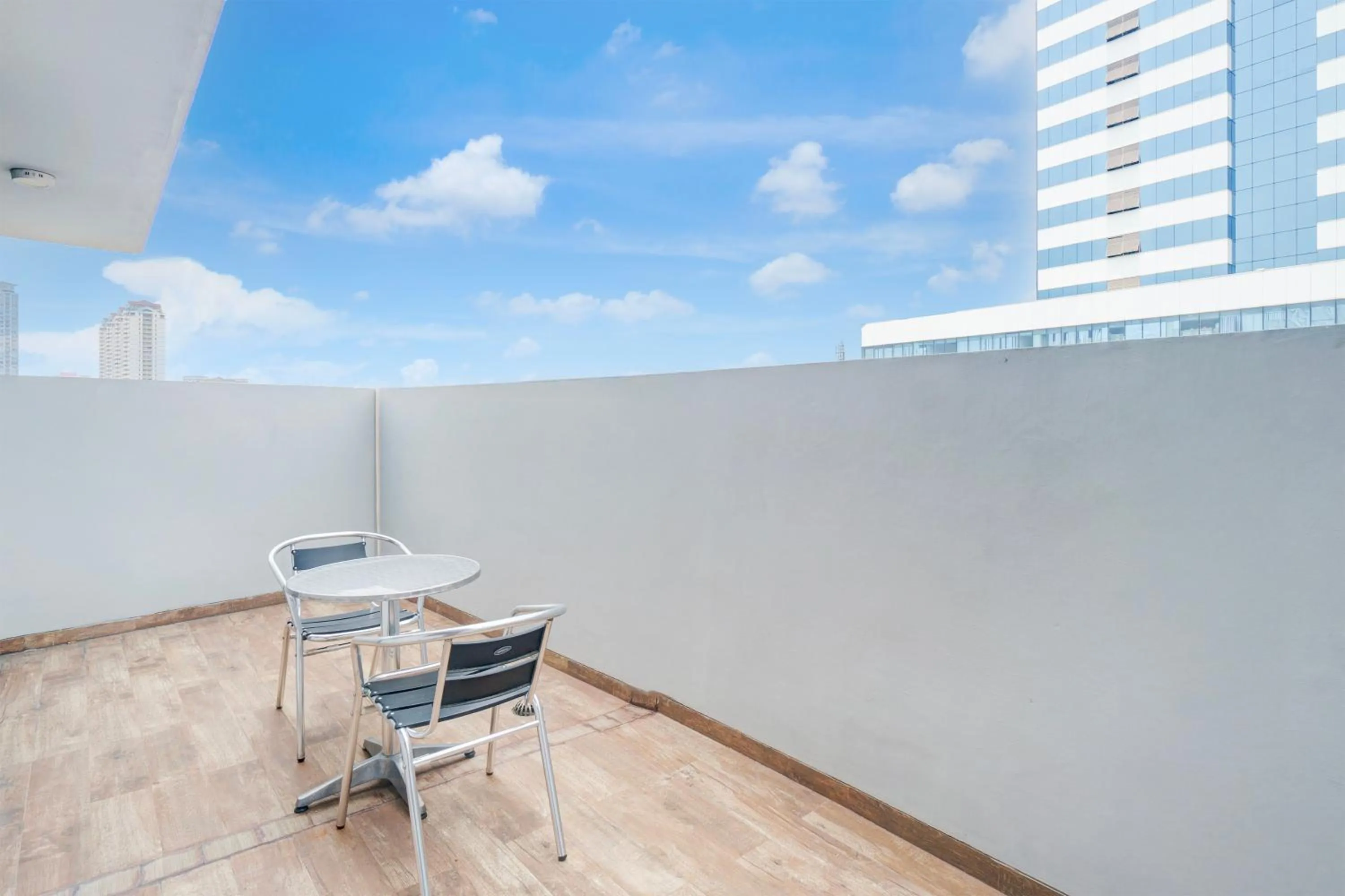 Lobby or reception in Collection O Gunung Sahari Near Ancol