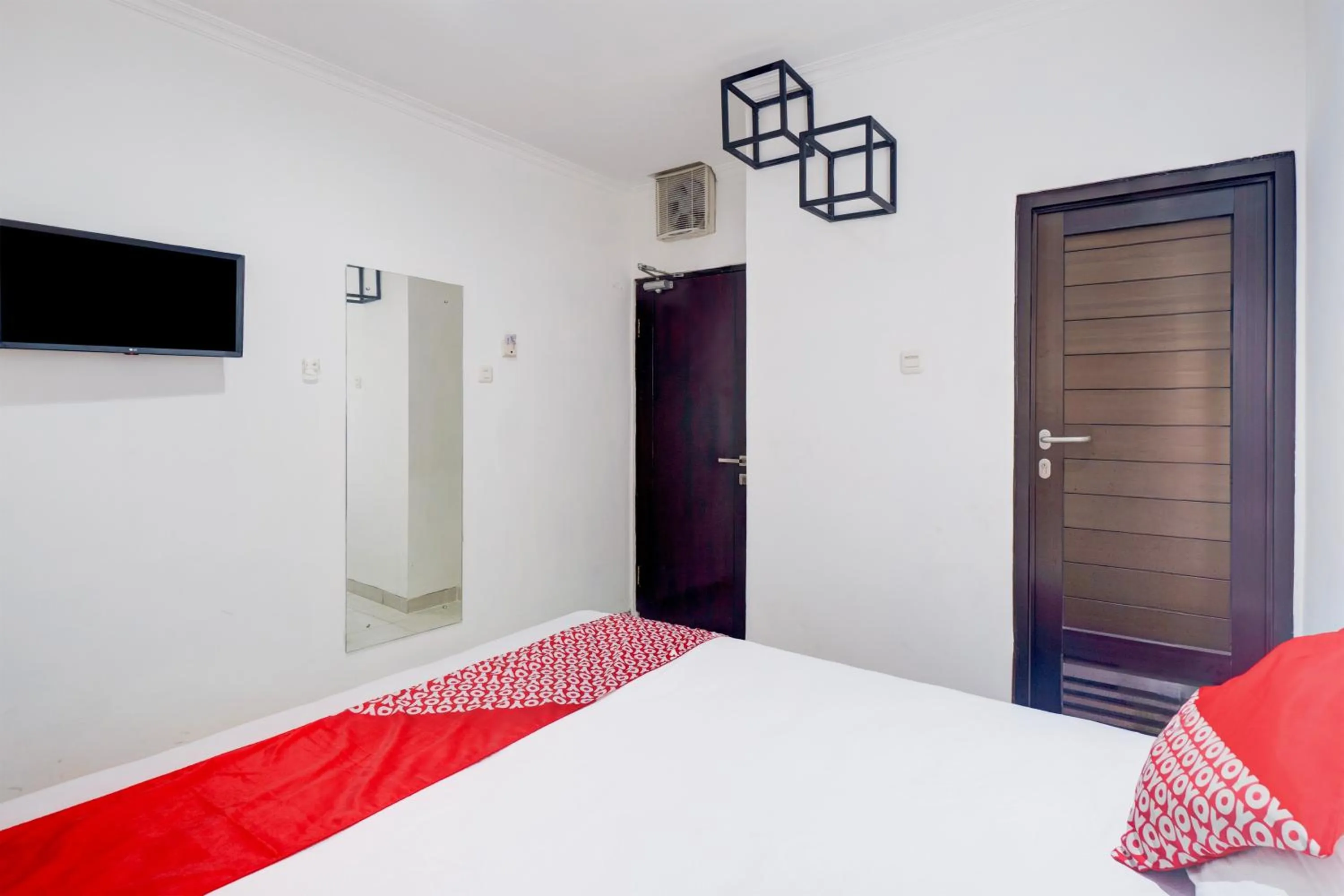 Bedroom, Bed in Collection O Gunung Sahari Near Ancol