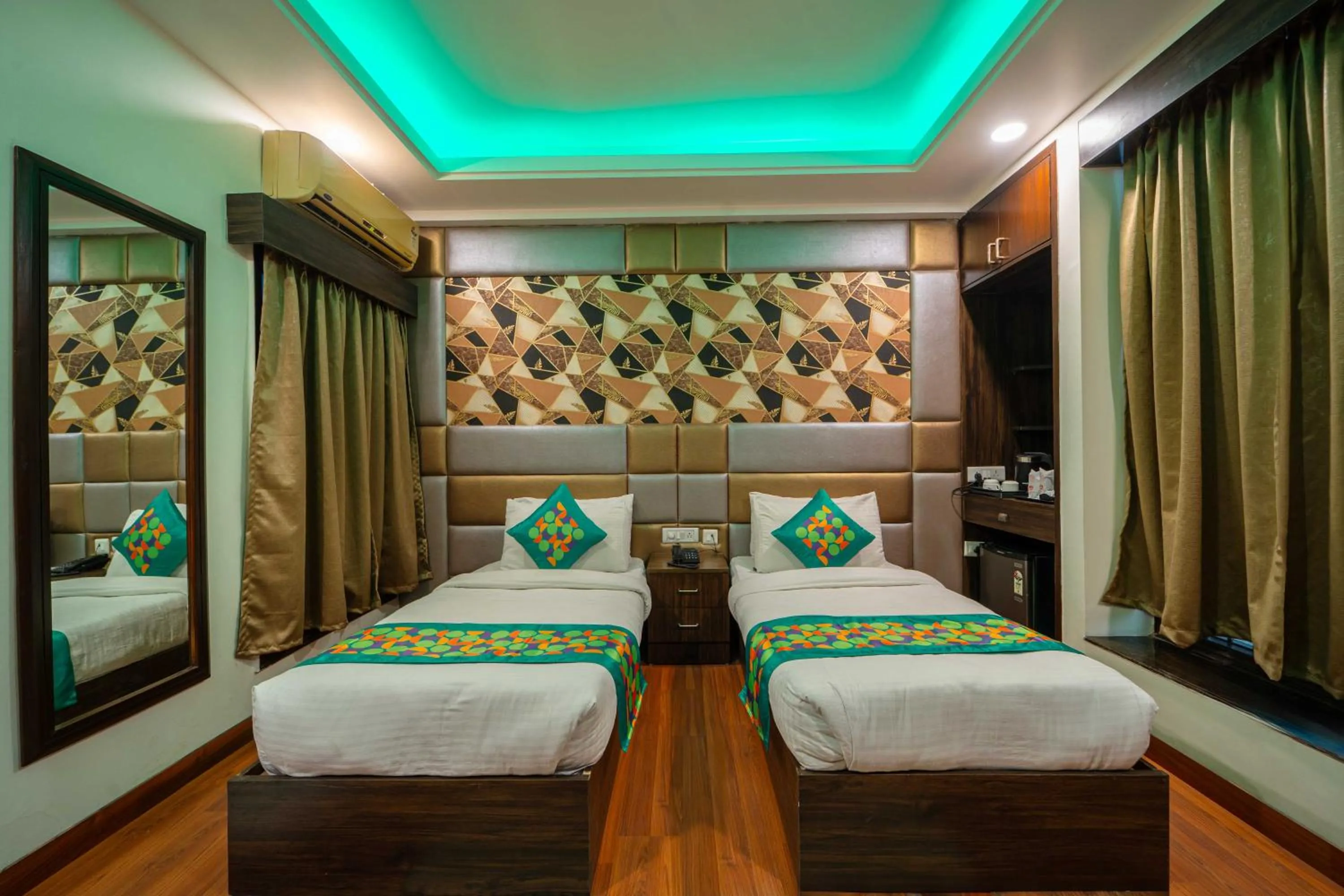 Bedroom, Bed in Treebo Marigold