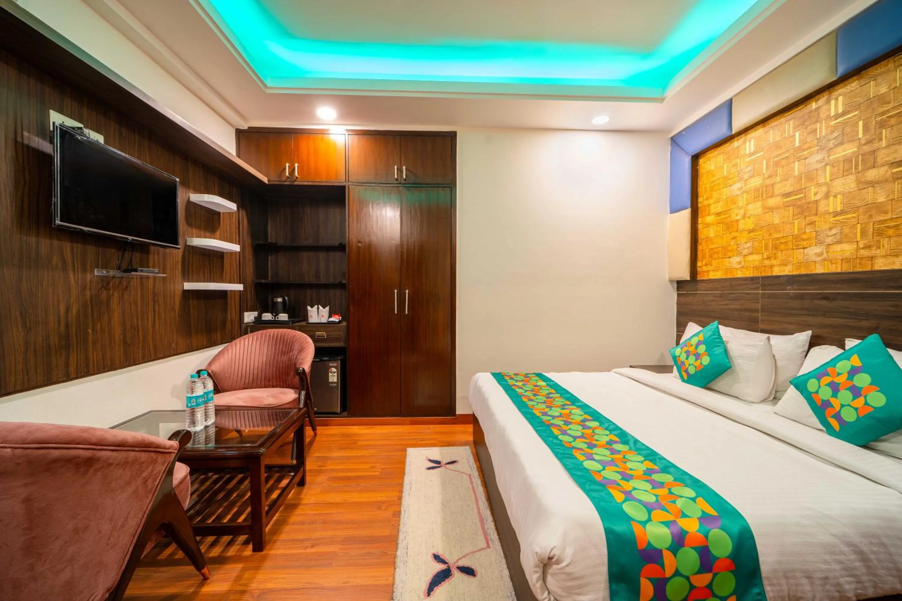 Bedroom, Bed in Treebo Marigold