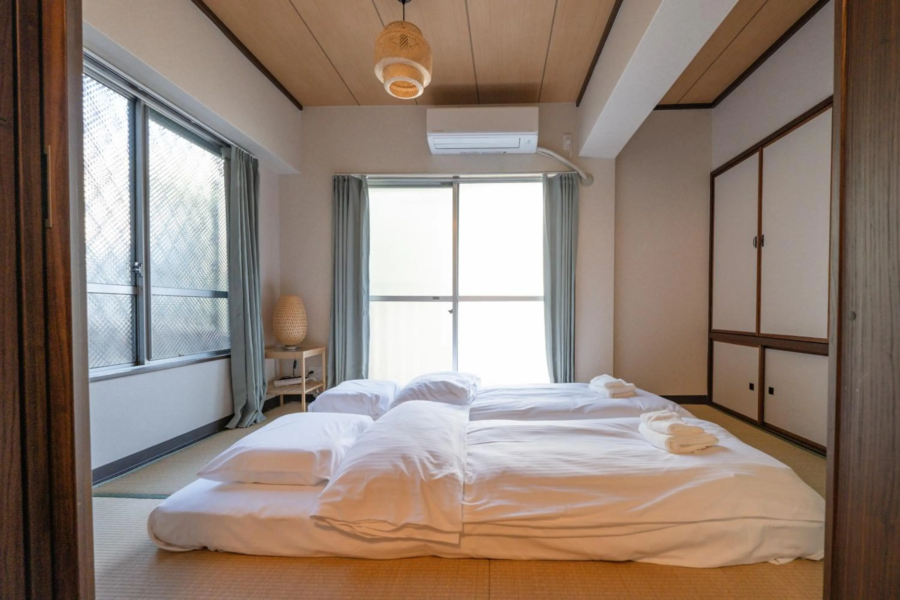 Bed in Mi-APT TAKINO