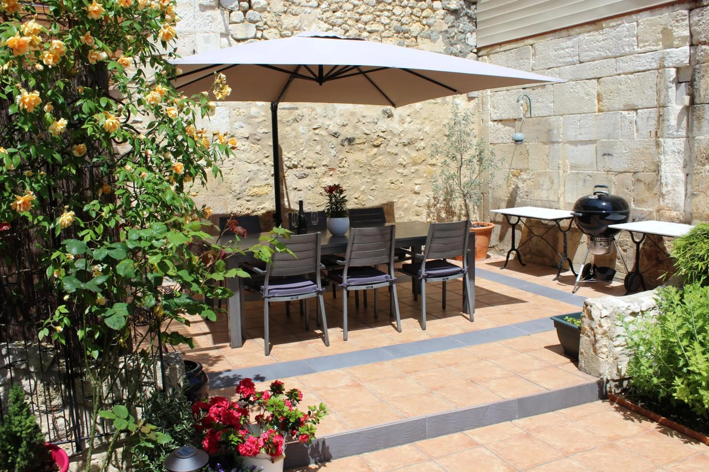 Garden in Le Patio Chambres et Tables d'Hôtes