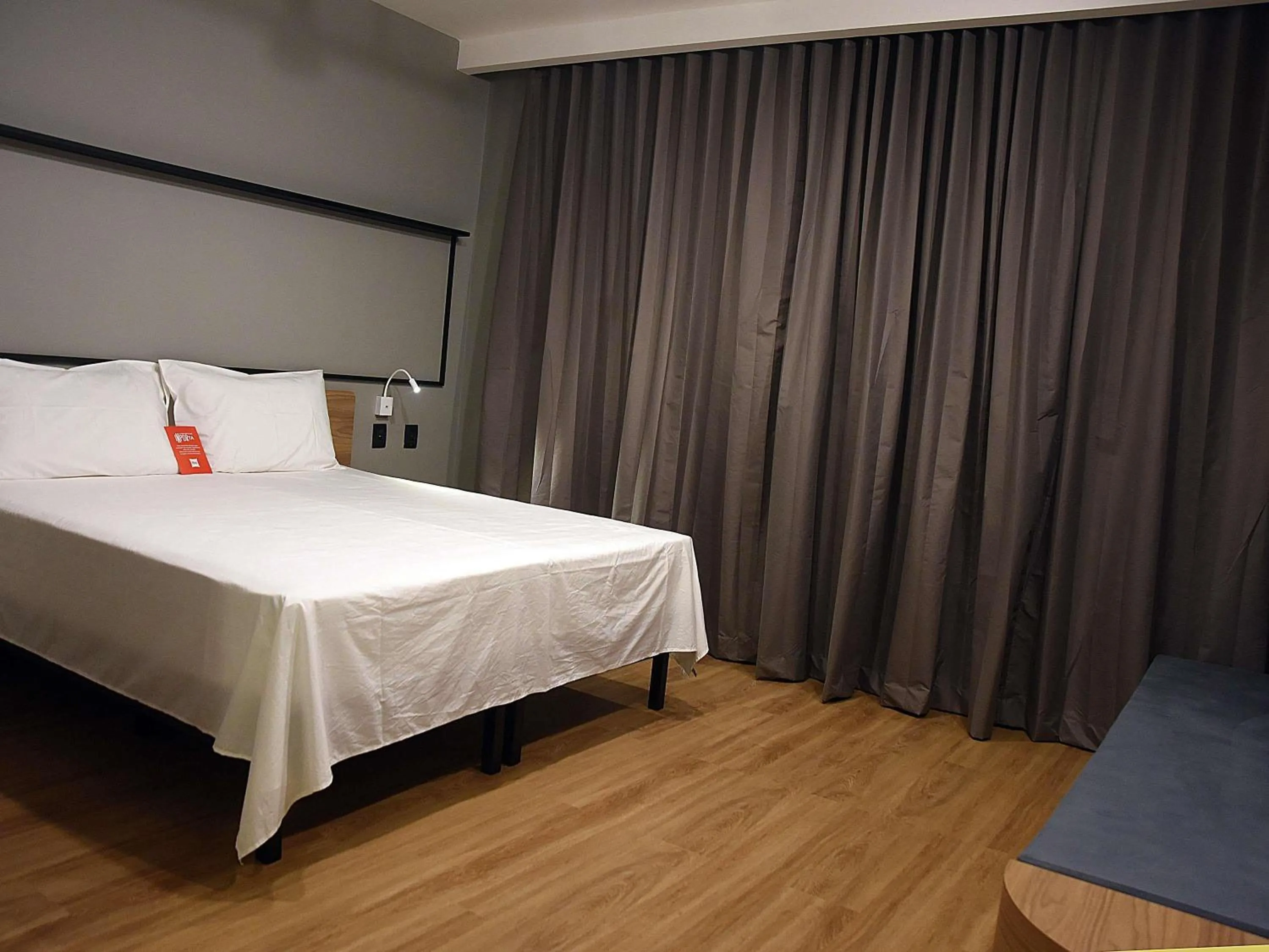 Bedroom, Bed in ibis Tangará Da Serra