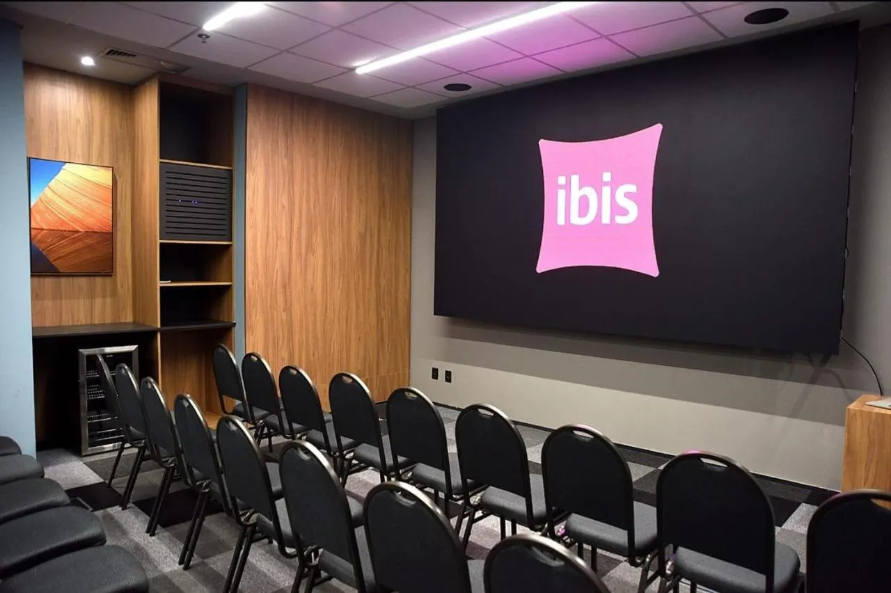 Business facilities in ibis Tangará Da Serra