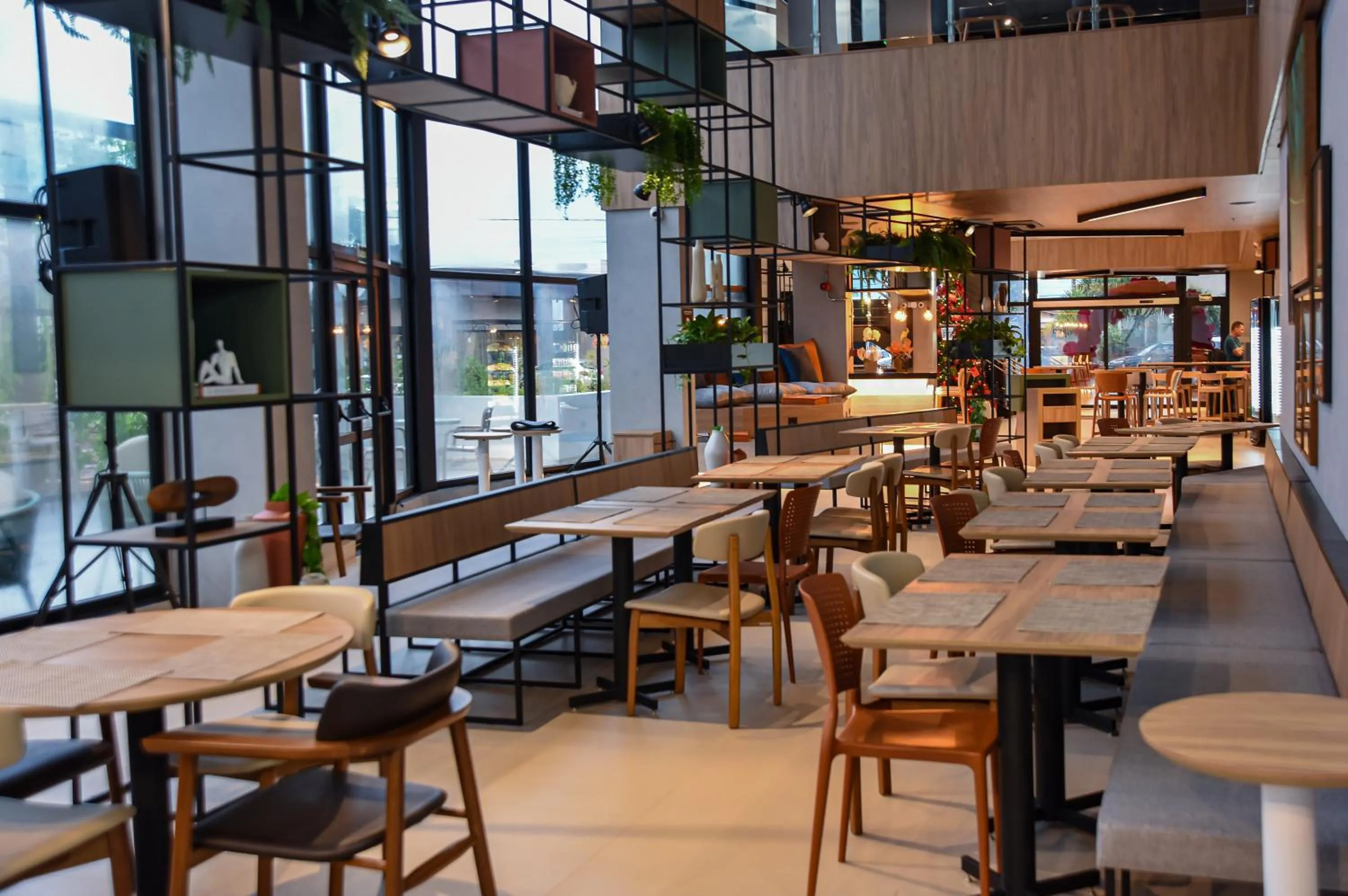 Restaurant/places to eat in ibis Tangará Da Serra