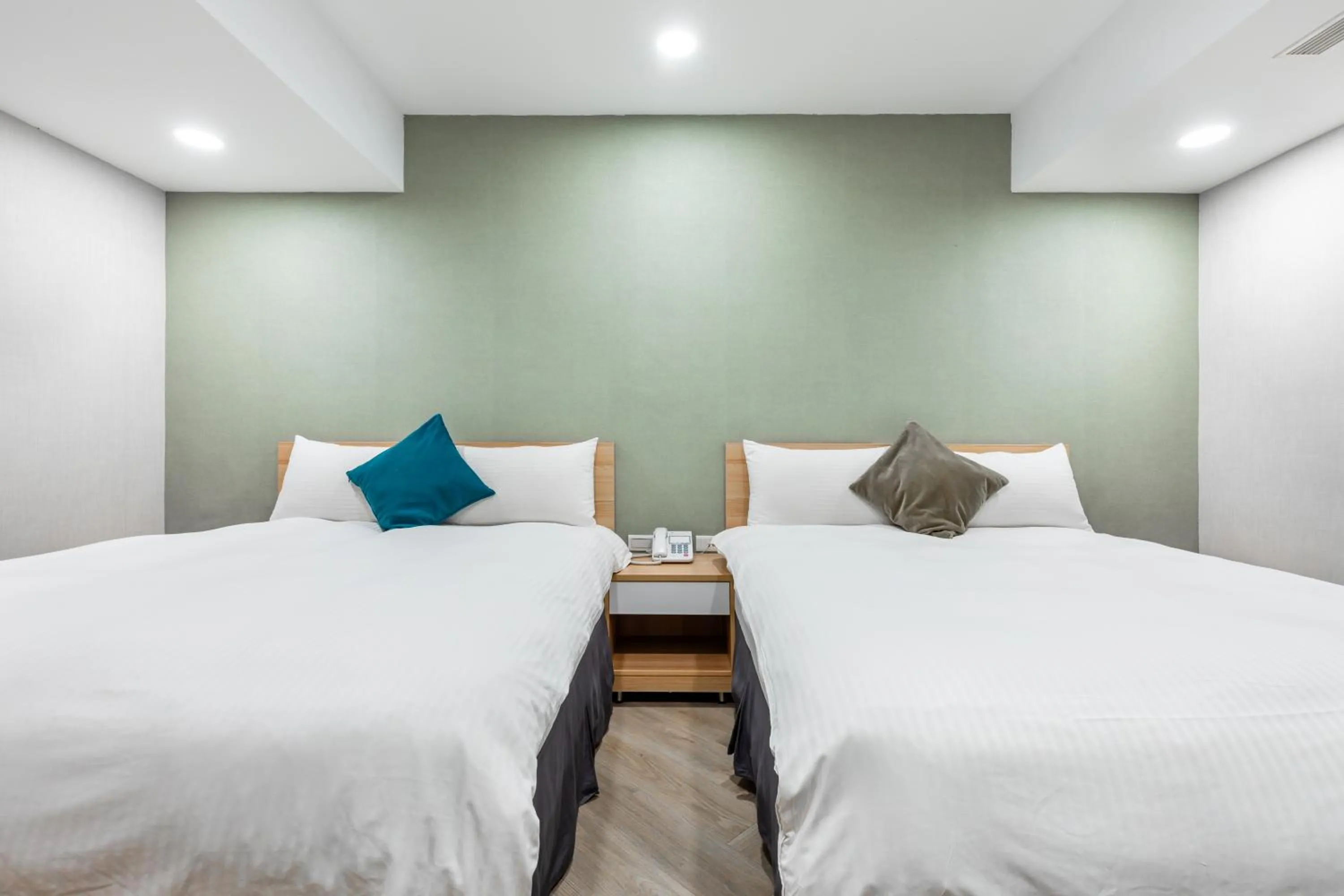 Photo of the whole room, Bed in Mu Chen Hotel