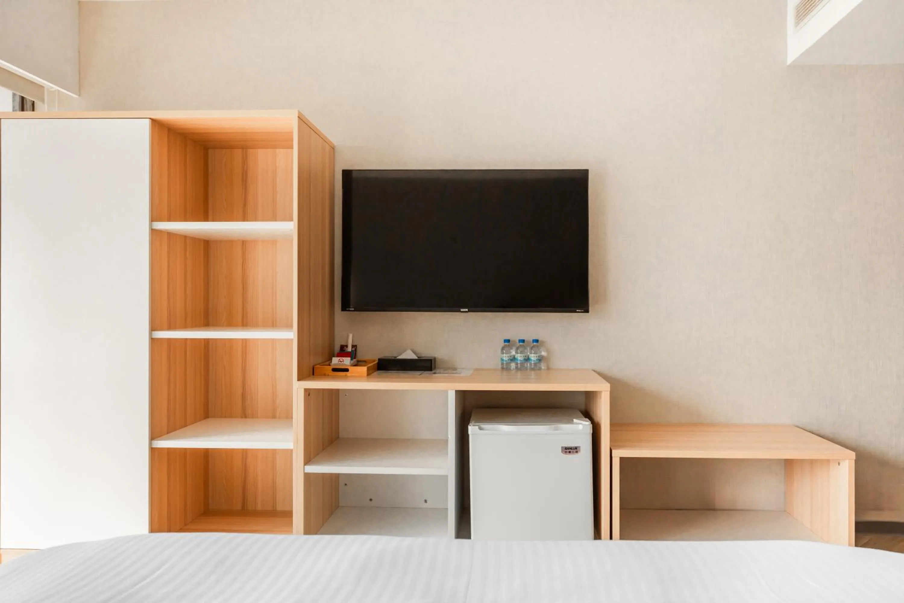 Photo of the whole room in Mu Chen Hotel